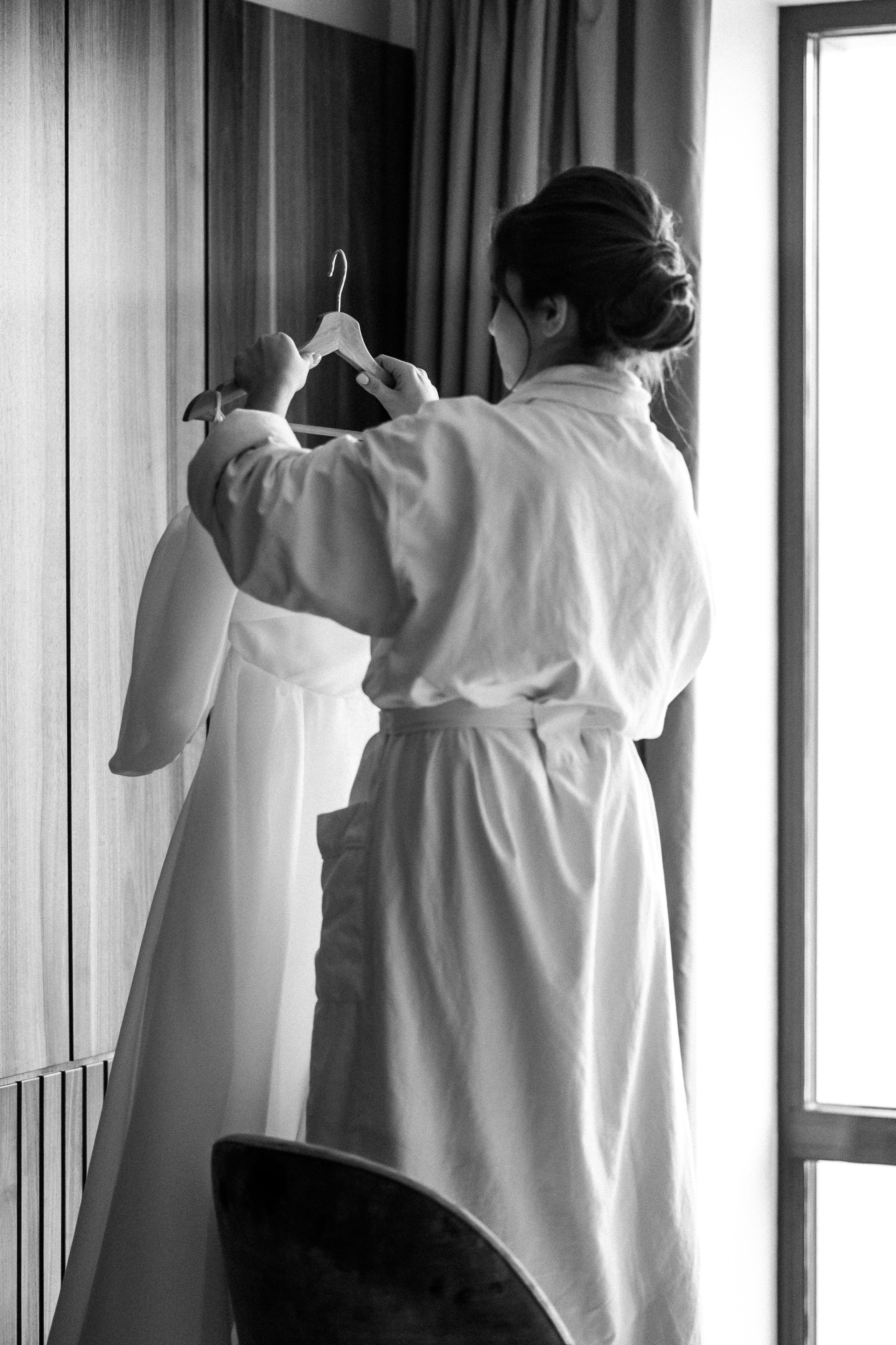 Осенняя свадьба Светы и Миши, со сбора в отеле Movenpic. Свадебный фотограф Москва — Сергей и Татьяна