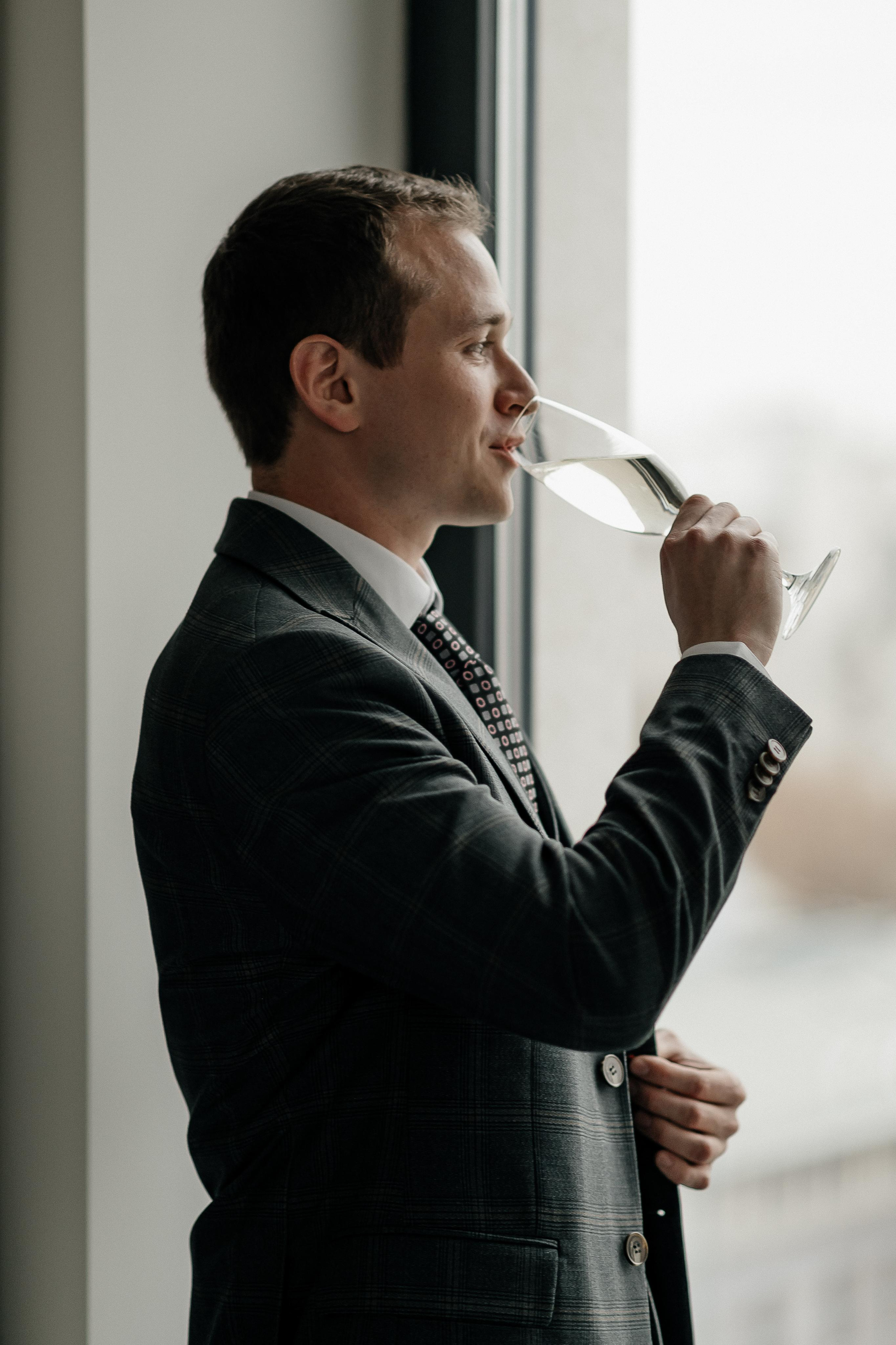 Осенняя свадьба Светы и Миши, со сбора в отеле Movenpic. Свадебный фотограф Москва — Сергей и Татьяна