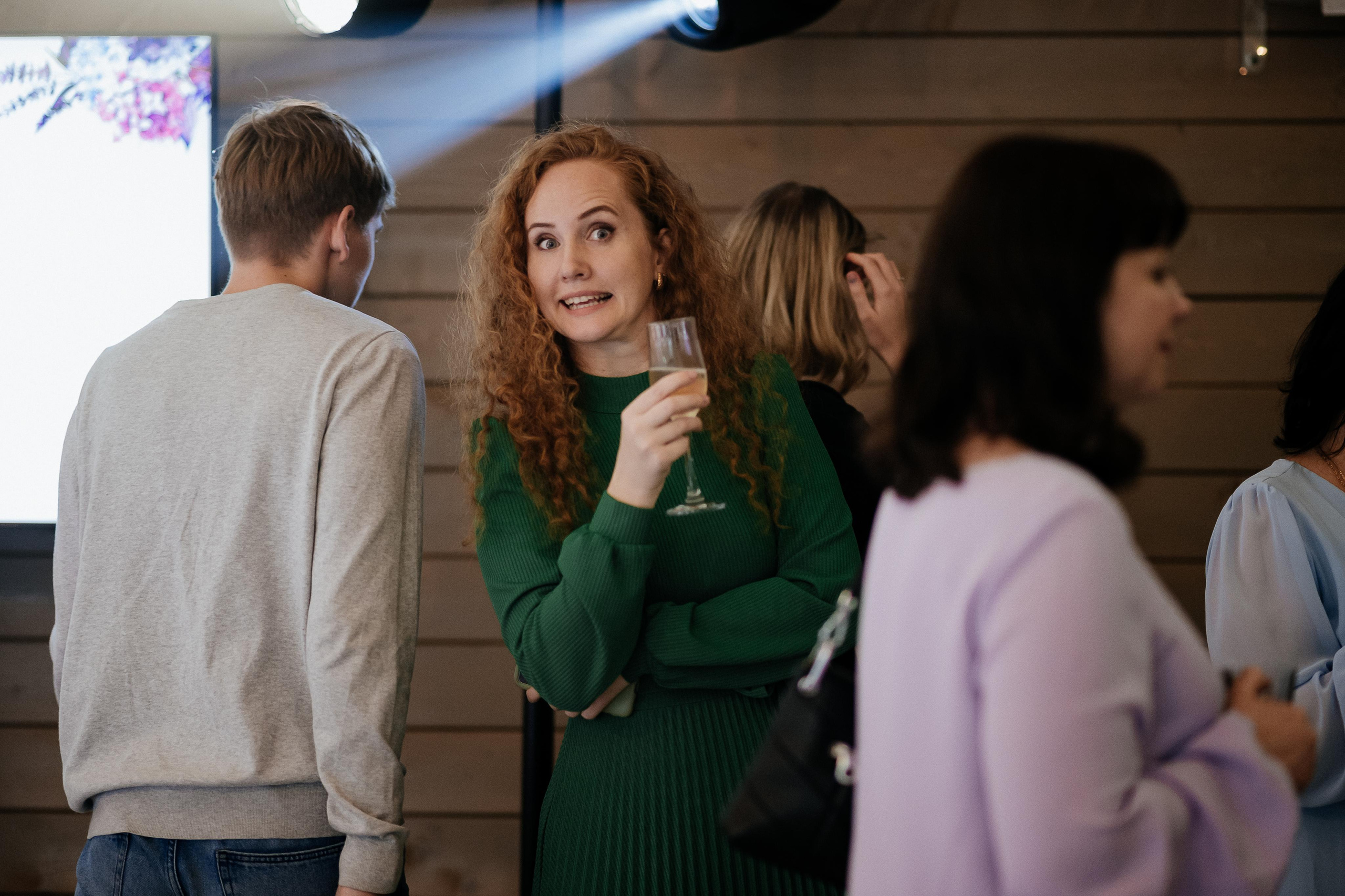 Свадебные сборы Кати и Степана в отеле Radisson Blu Olimpiyskiy. Свадебный фотограф Москва — Сергей и Татьяна