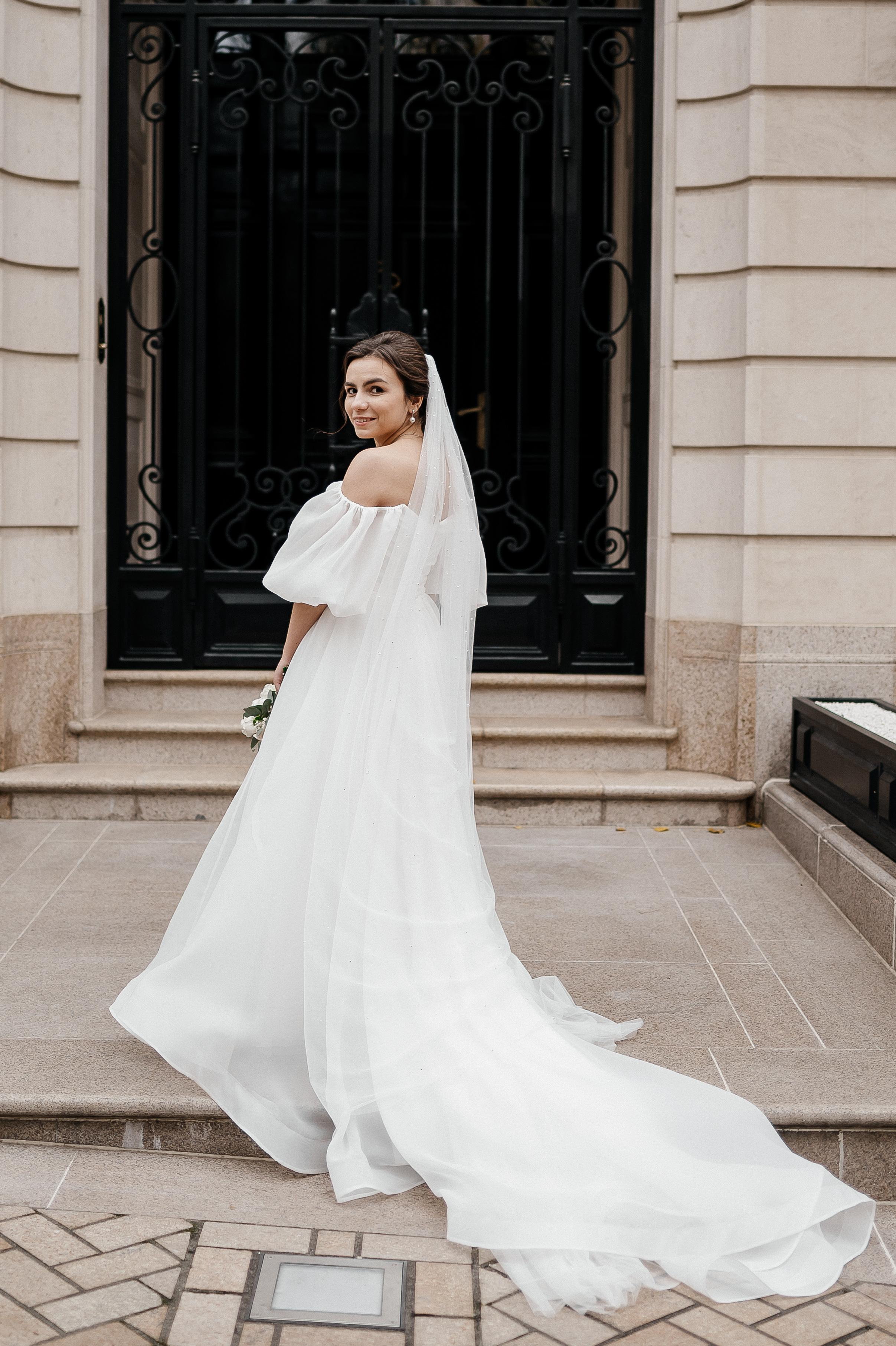 Осенняя свадьба Светы и Миши, со сбора в отеле Movenpic. Свадебный фотограф Москва — Сергей и Татьяна