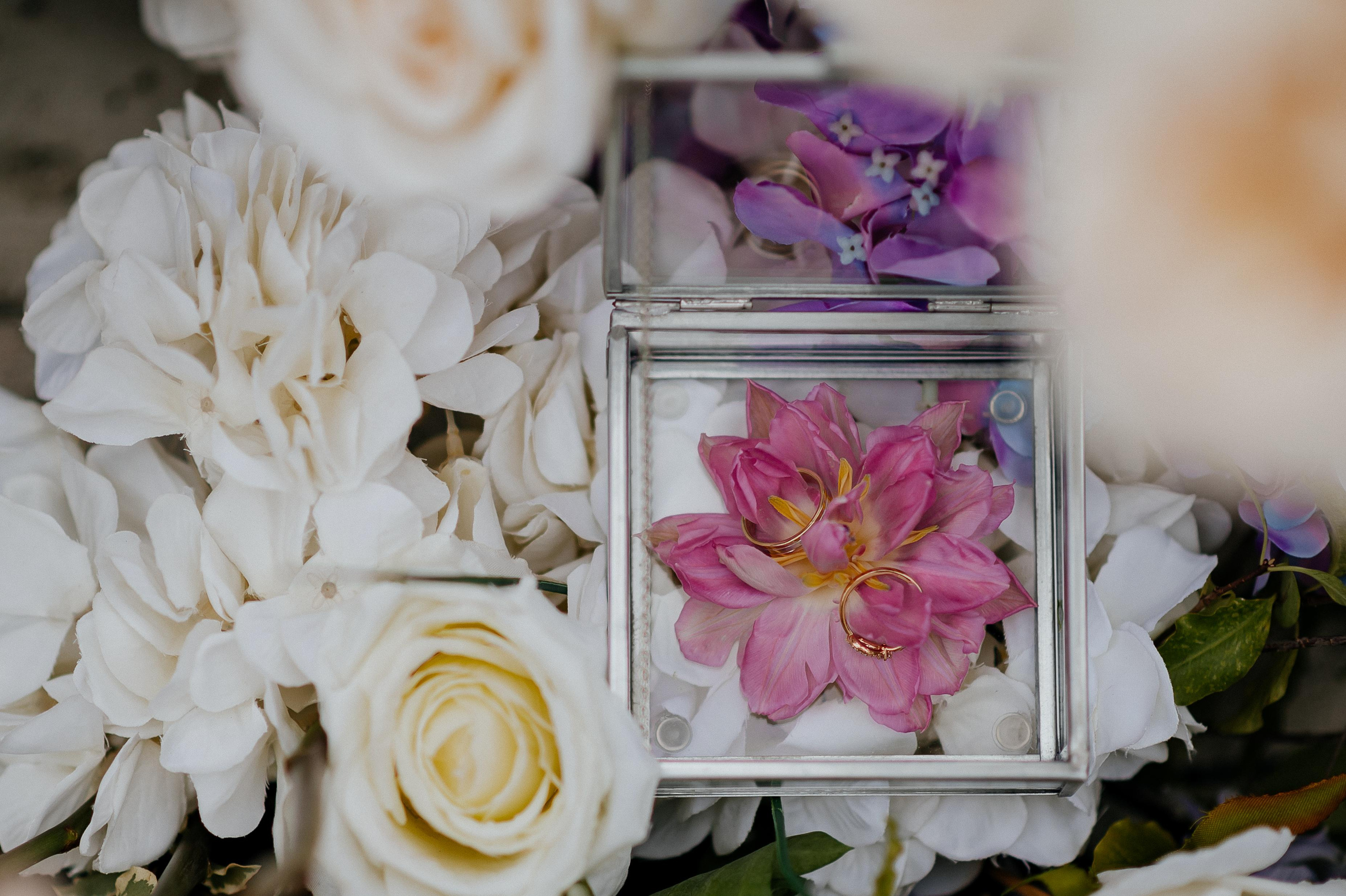 Свадебные сборы Кати и Степана в отеле Radisson Blu Olimpiyskiy. Свадебный фотограф Москва — Сергей и Татьяна