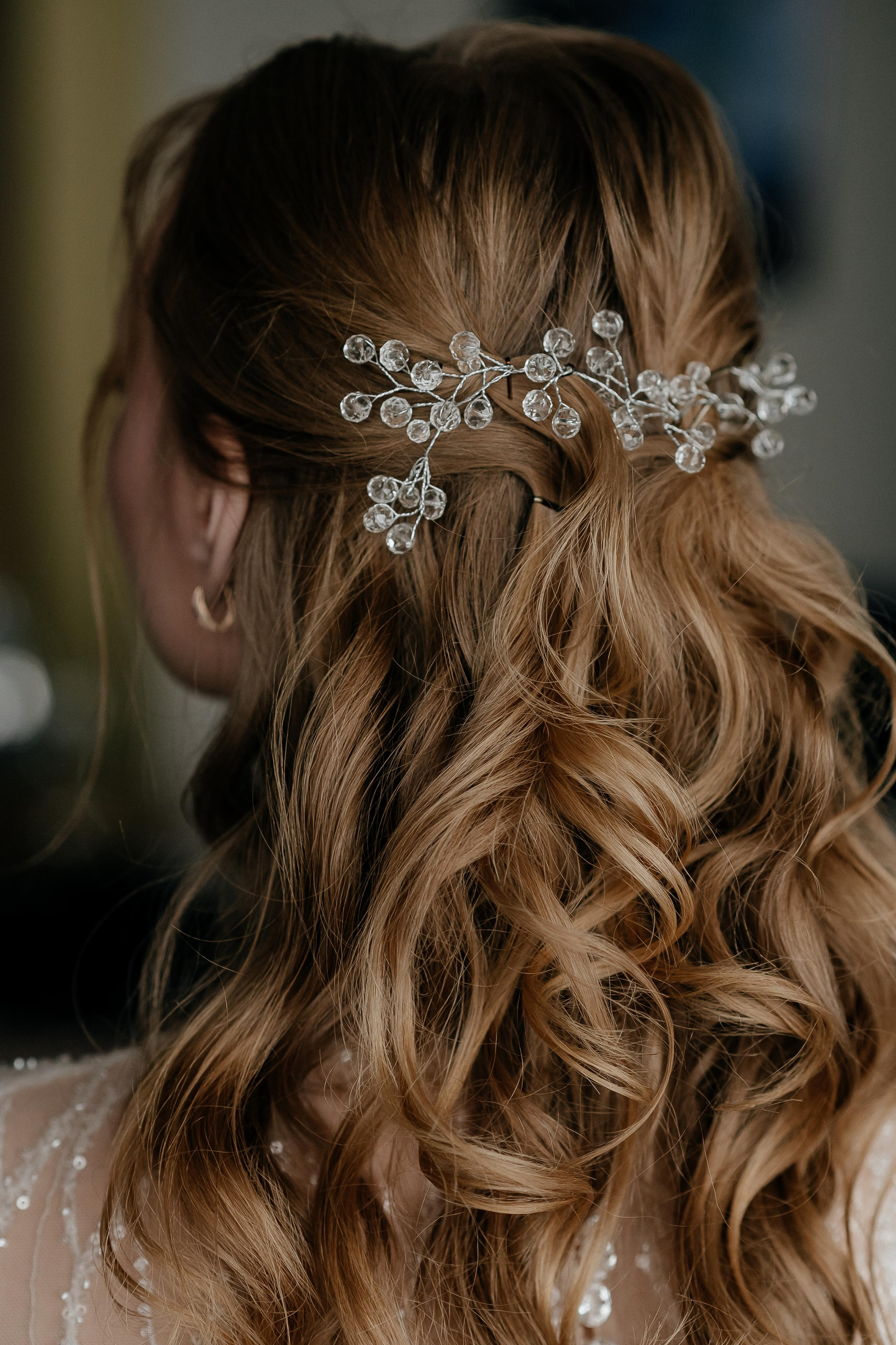 Свадебные сборы Кати и Степана в отеле Radisson Blu Olimpiyskiy. Свадебный фотограф Москва — Сергей и Татьяна