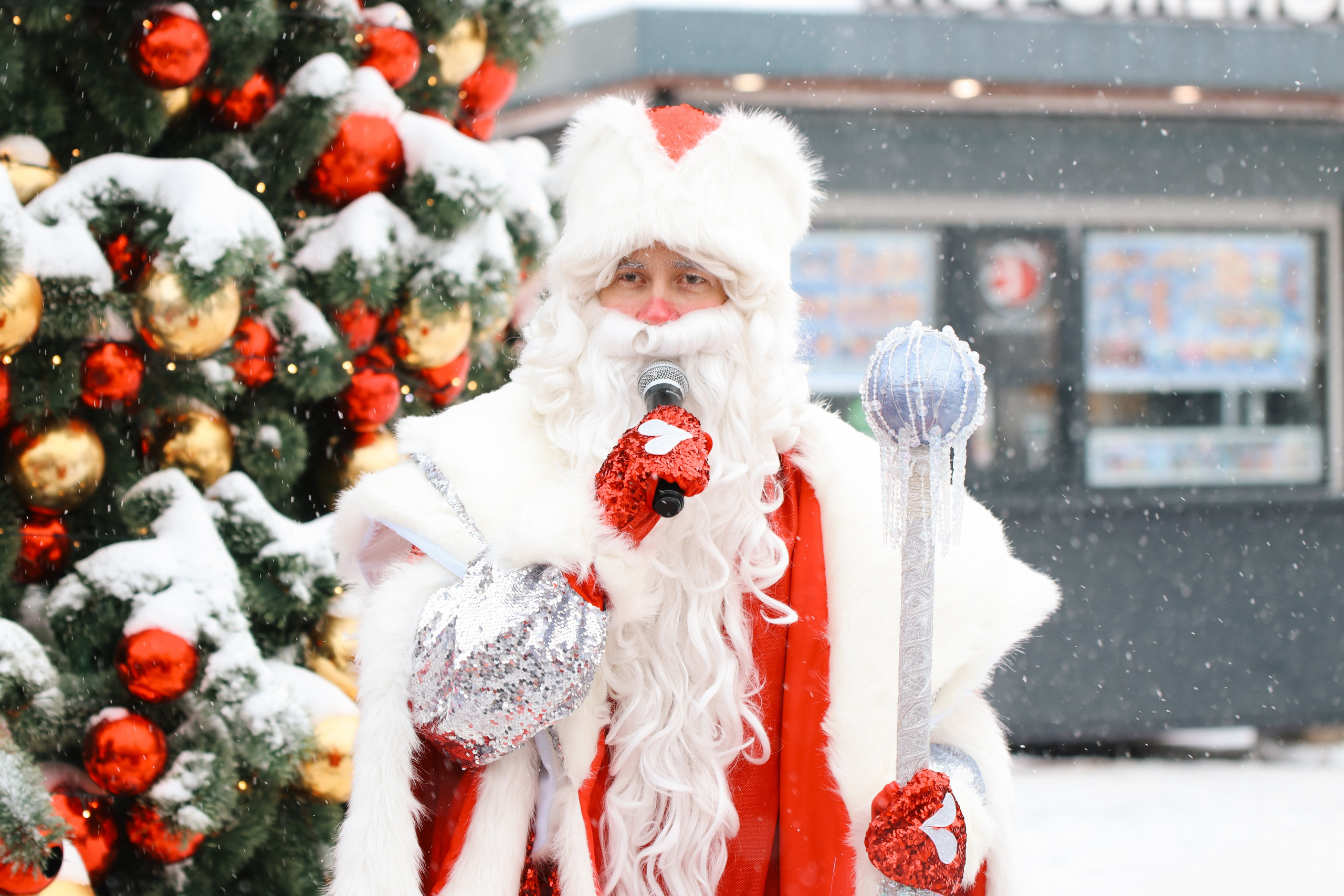 Уличные гулянья у ТЦ «Столица». Репортажный фотограф в Москве и Зеленограде Karina-vozd