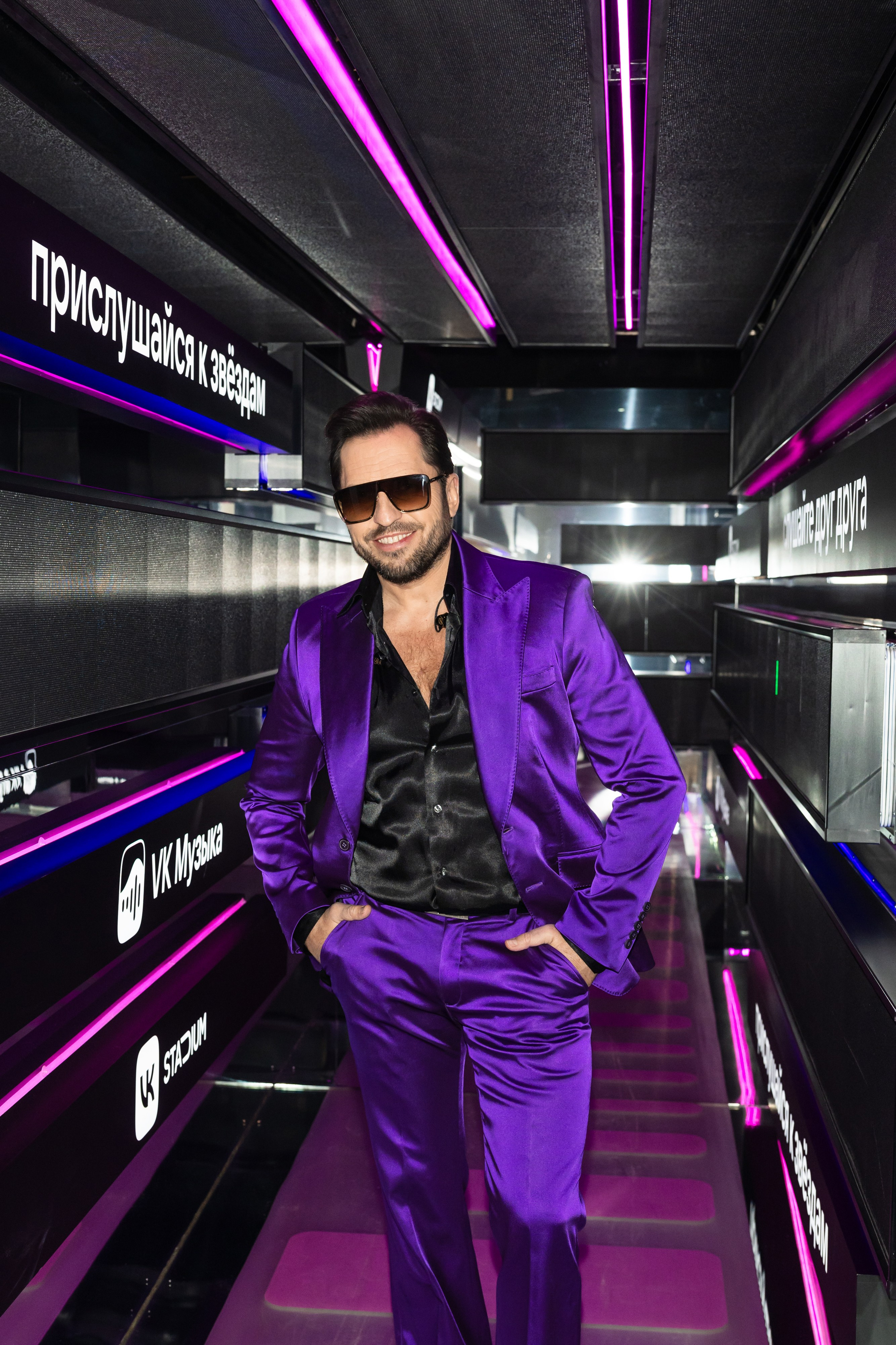 ЗОЛОТОЙ РЕКОРД — А-ЛЯ РУС!. ФОТОГРАФ ВАШИХ ЛУЧШИХ СОБЫТИЙ