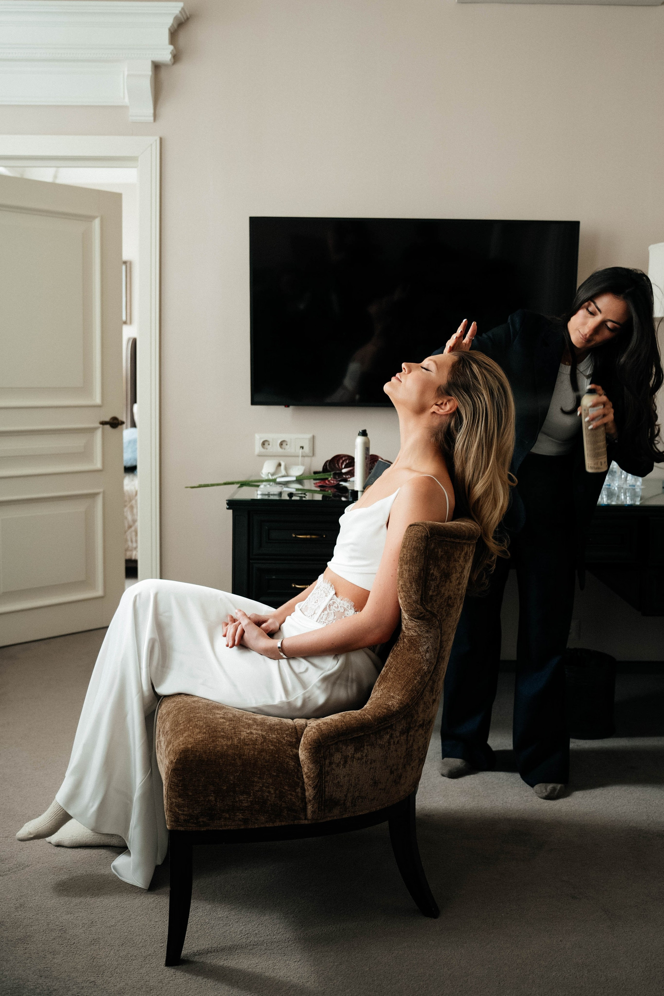 Алексей и Анастасия, творческая съемка в отеле Амбассадор. Свадебный фотограф Москва Александра Аверкова