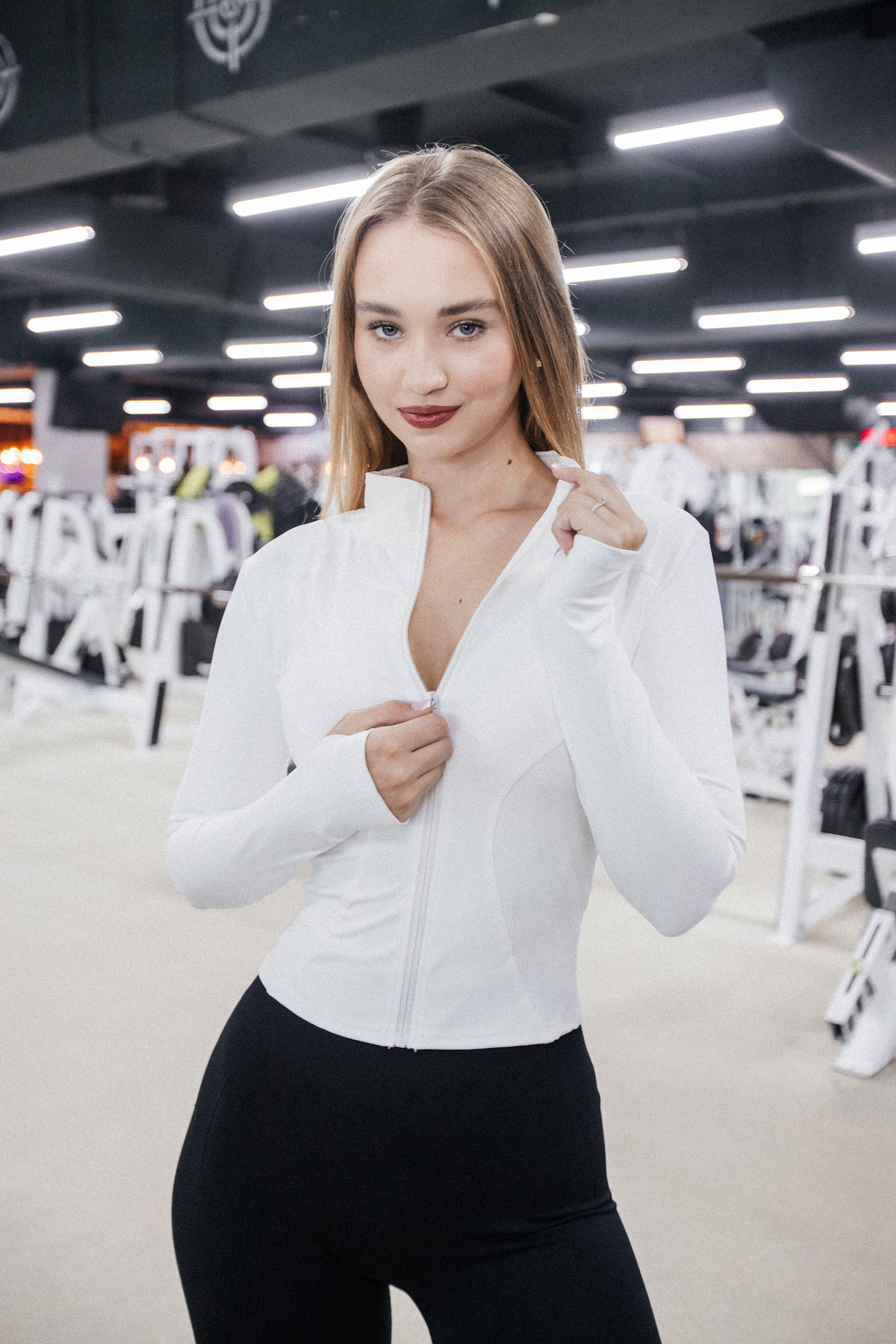 Контент съёмки одежды. Фотограф и видеограф Иркутск, семейная фотосессия, фото для аватарки