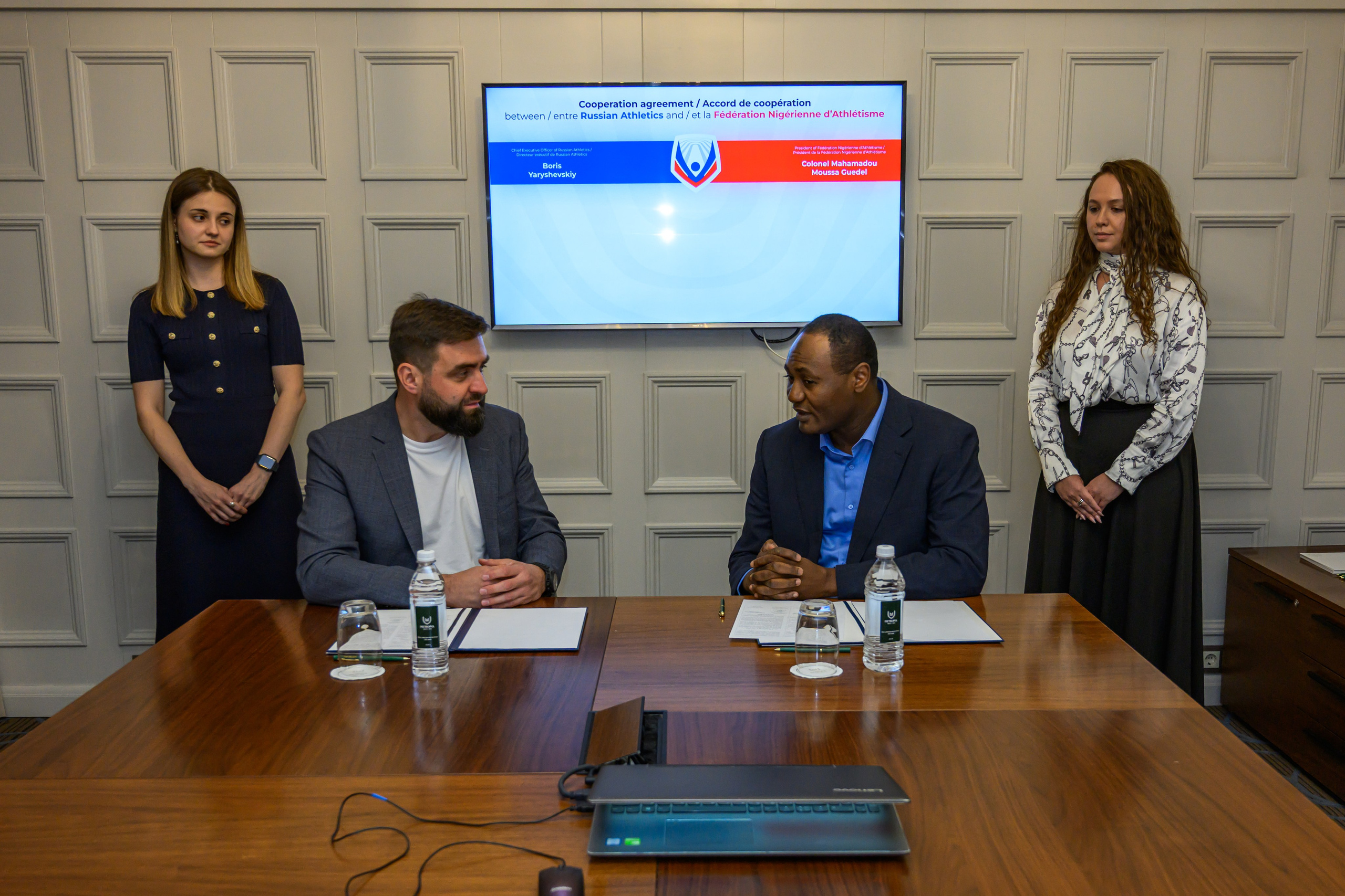 Подписание договора ВФЛА. Репортажный фотограф Москва Михеева Екатерина