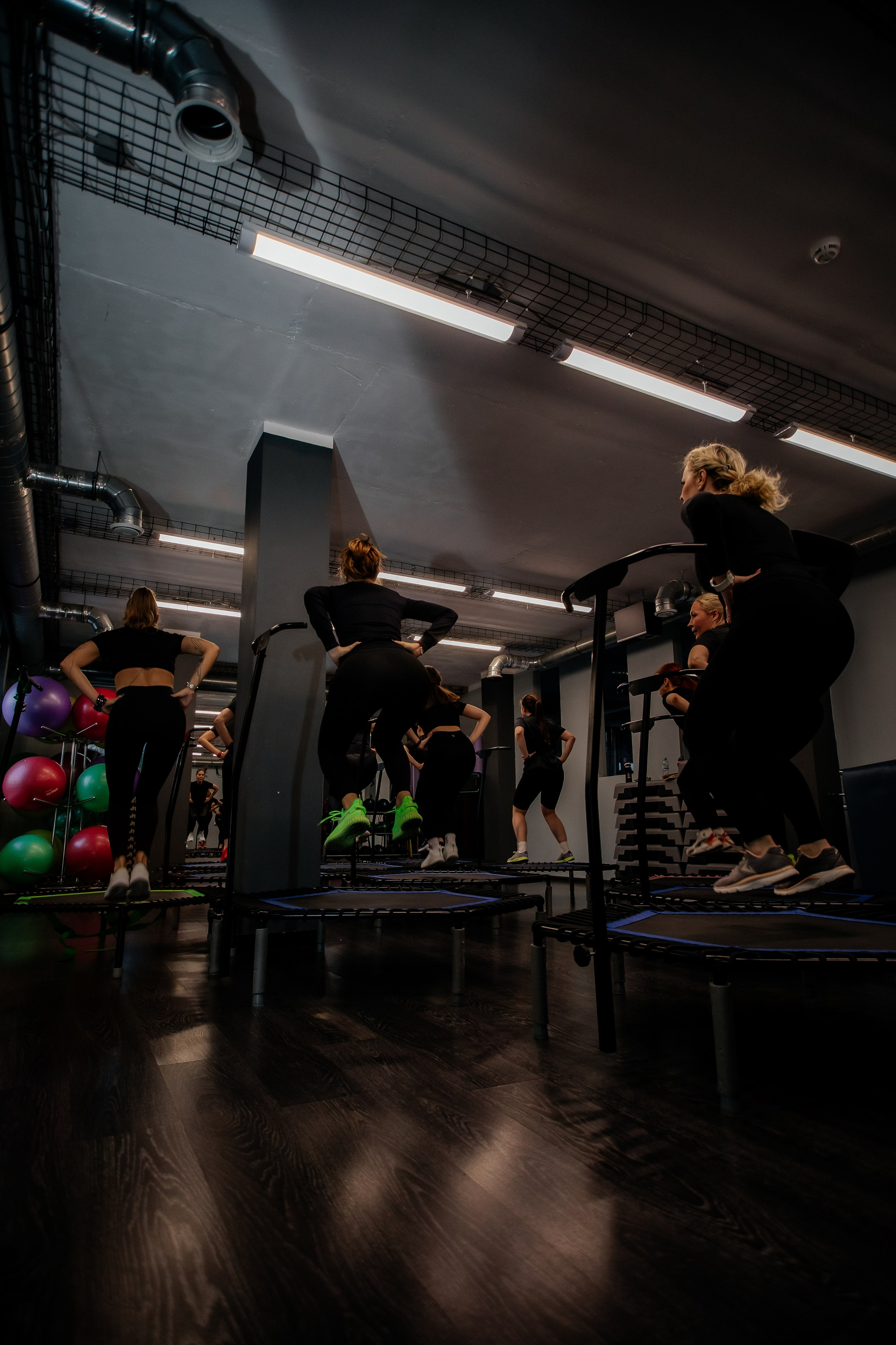 Съемки тренировок для сети студий Jumping Fitness. Ирина Тихонова — фотограф для детей и коллективов в Москве