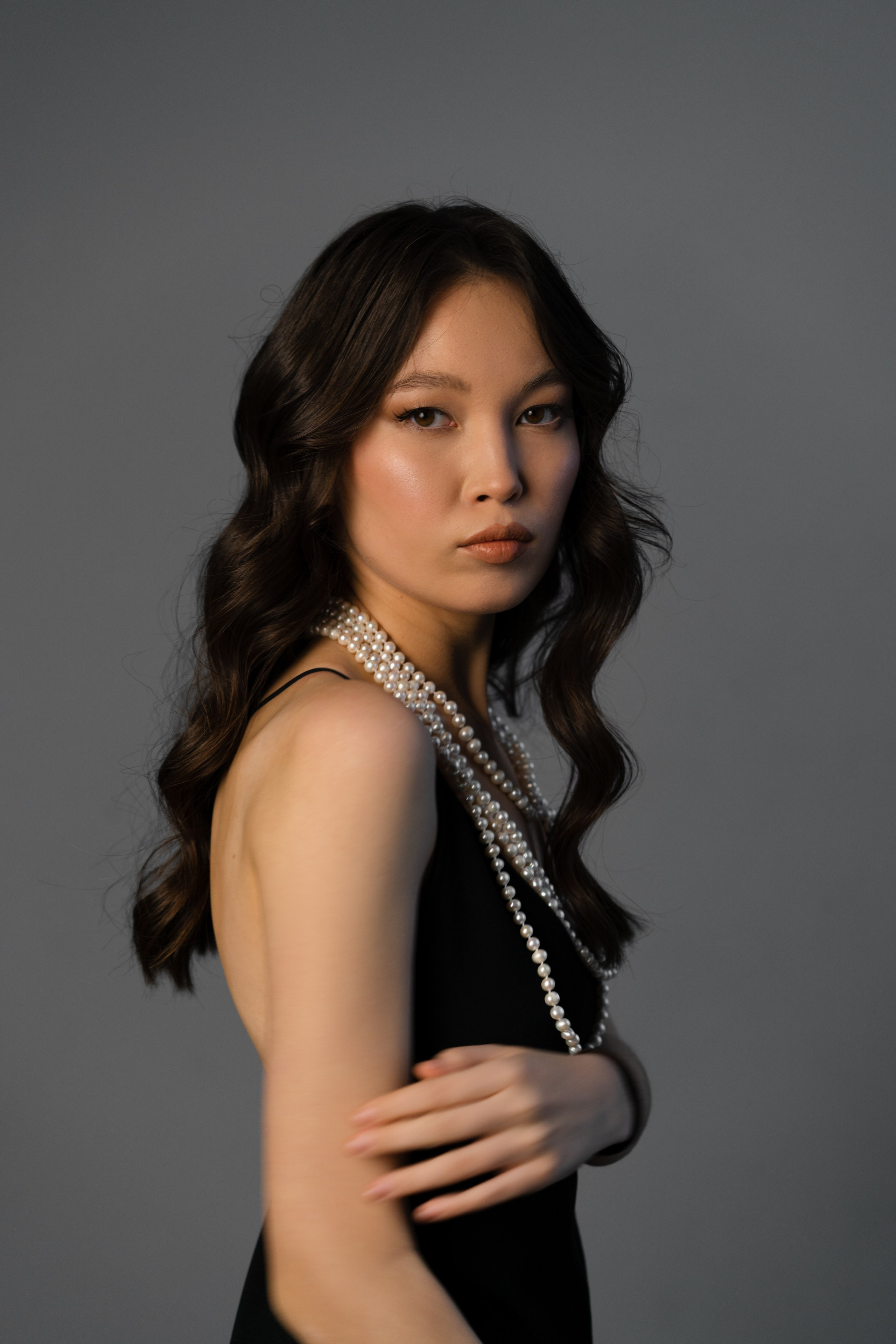 Женский портрет в Белграде, женский портрет в Нови Саде, Белград, Нови Сад, нежный, профессинальный, 2024, 2025, trendy, stylish, Female portrait Belgrade, Female portrait Novi Sad, photographer Novi Sad, studio, студийный