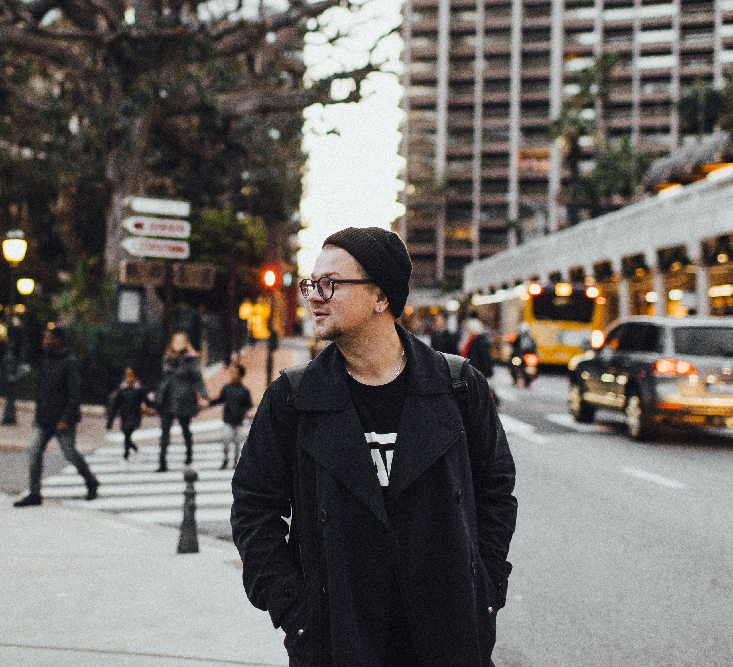 CONTACT. Tuman Film | Видеосъемка в Сочи и Дубае | Андрей Калитухо