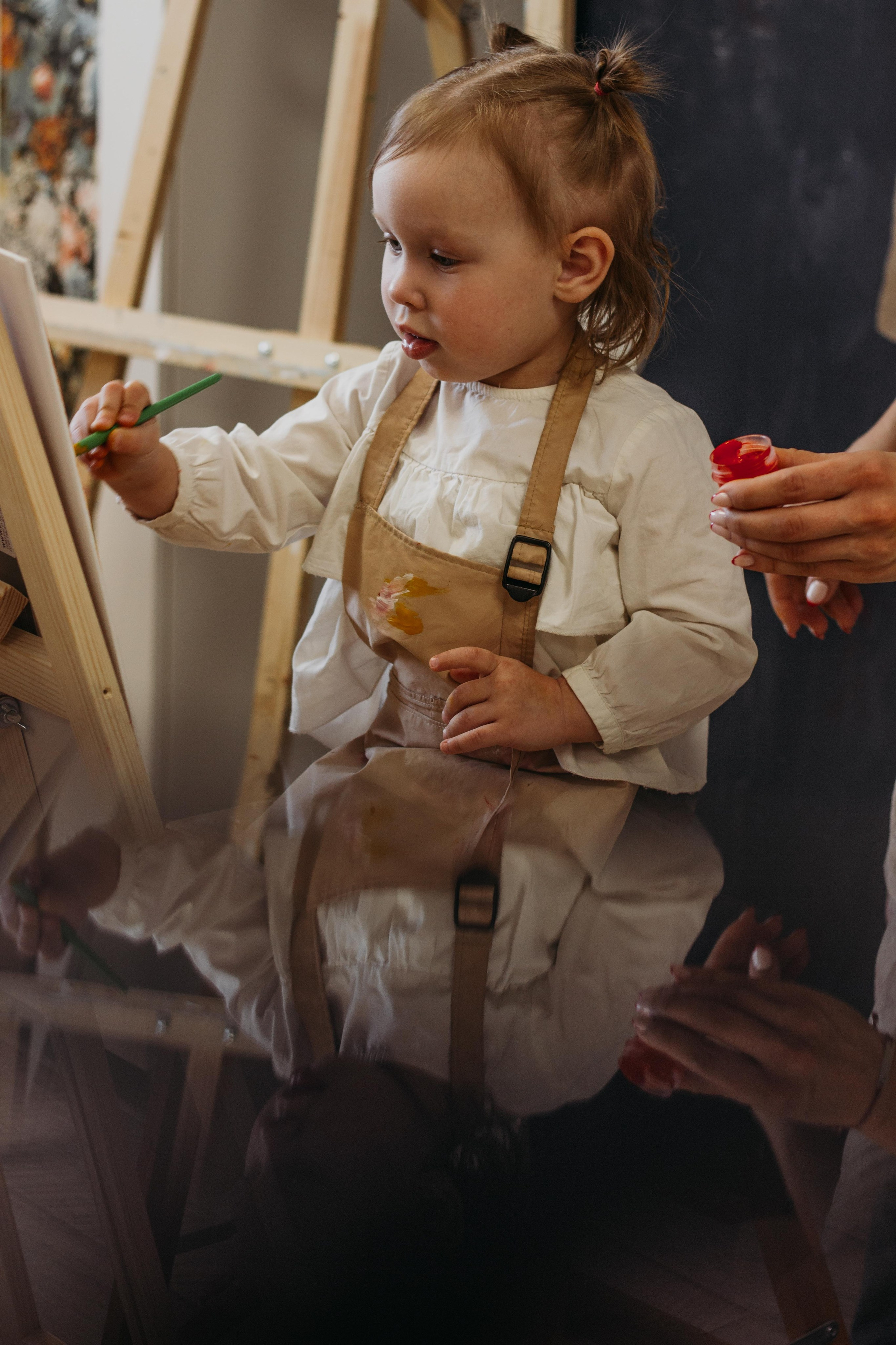 Фотосессия юной художницы. Венера Гайн. Репортажный фотограф  Тюмень. Обучение фотографии с 0