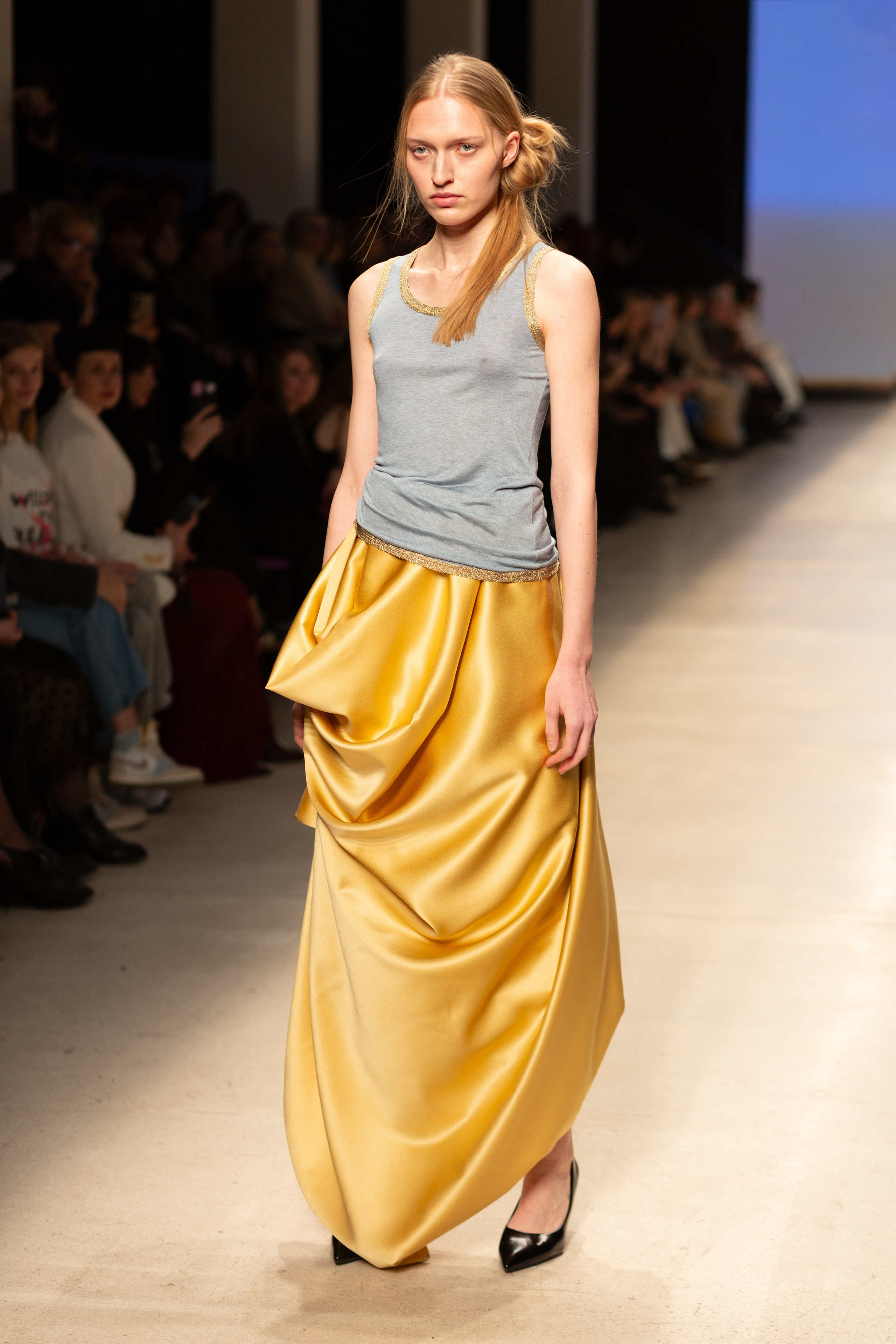 Reports from the Moscow Fashion Week shows. Neumann’s moon