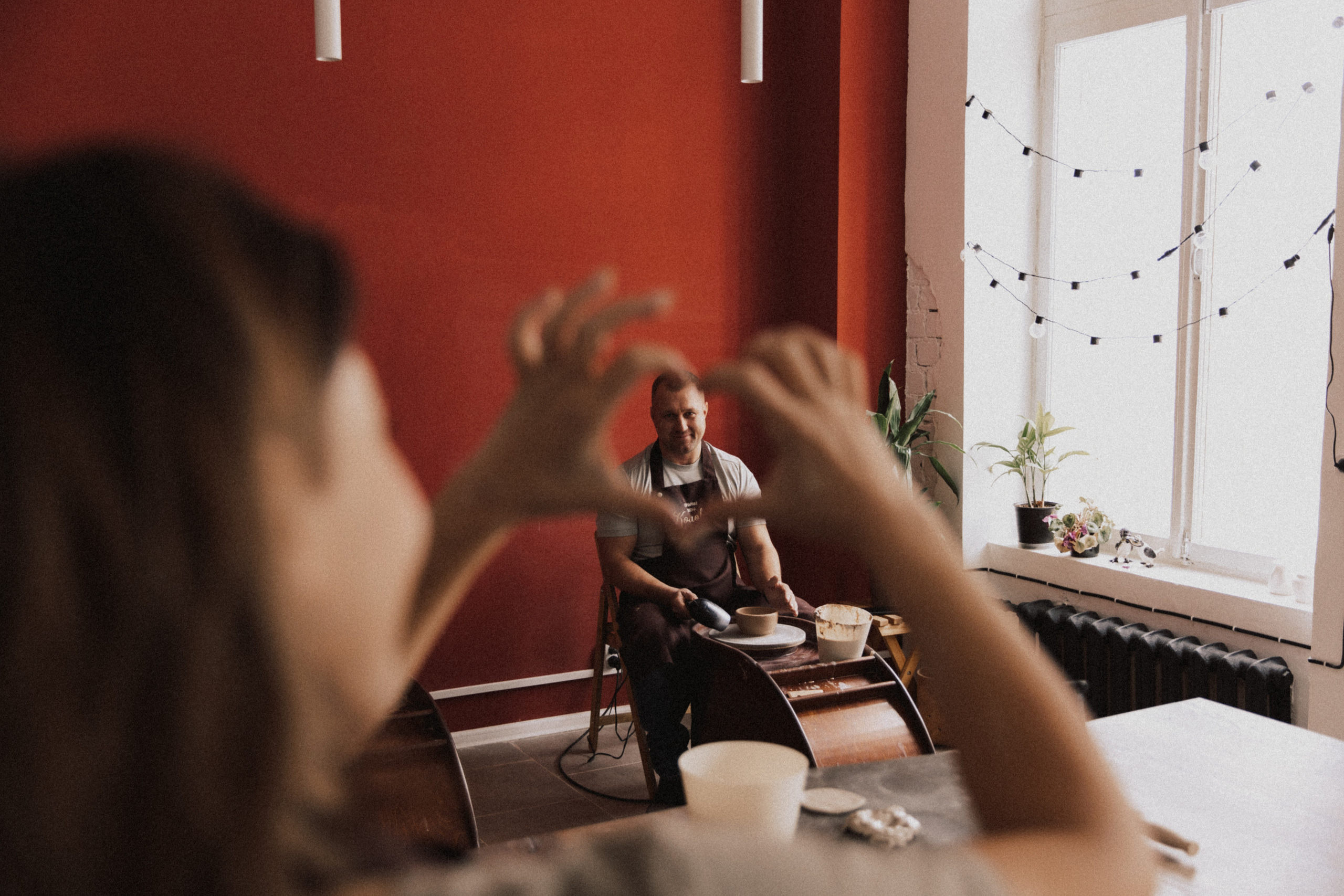 Настя и Рома. Свидание в гончарной мастерской. Свадебный и семейный фотограф Егорова Юлия