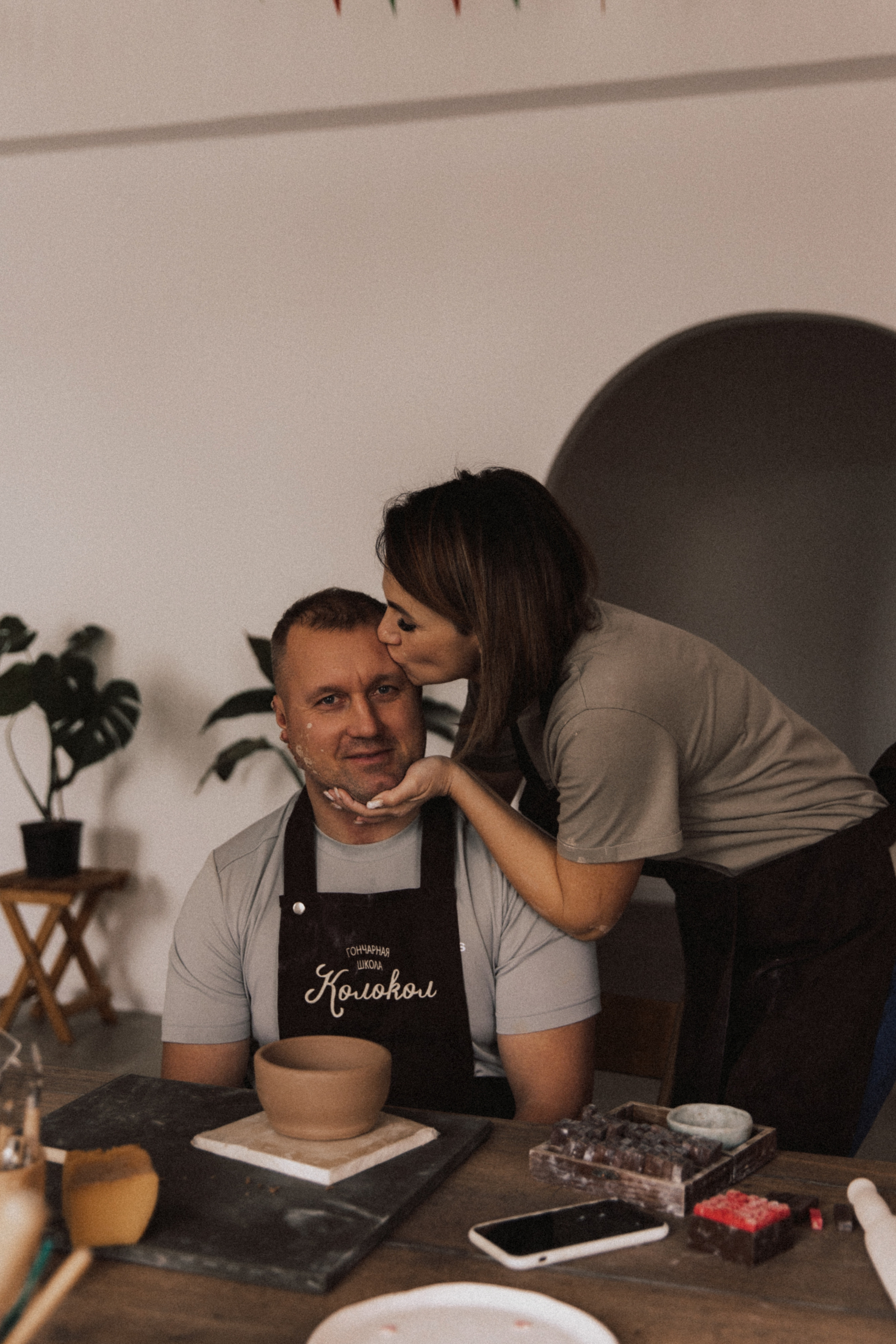 Настя и Рома. Свидание в гончарной мастерской. Свадебный и семейный фотограф Егорова Юлия