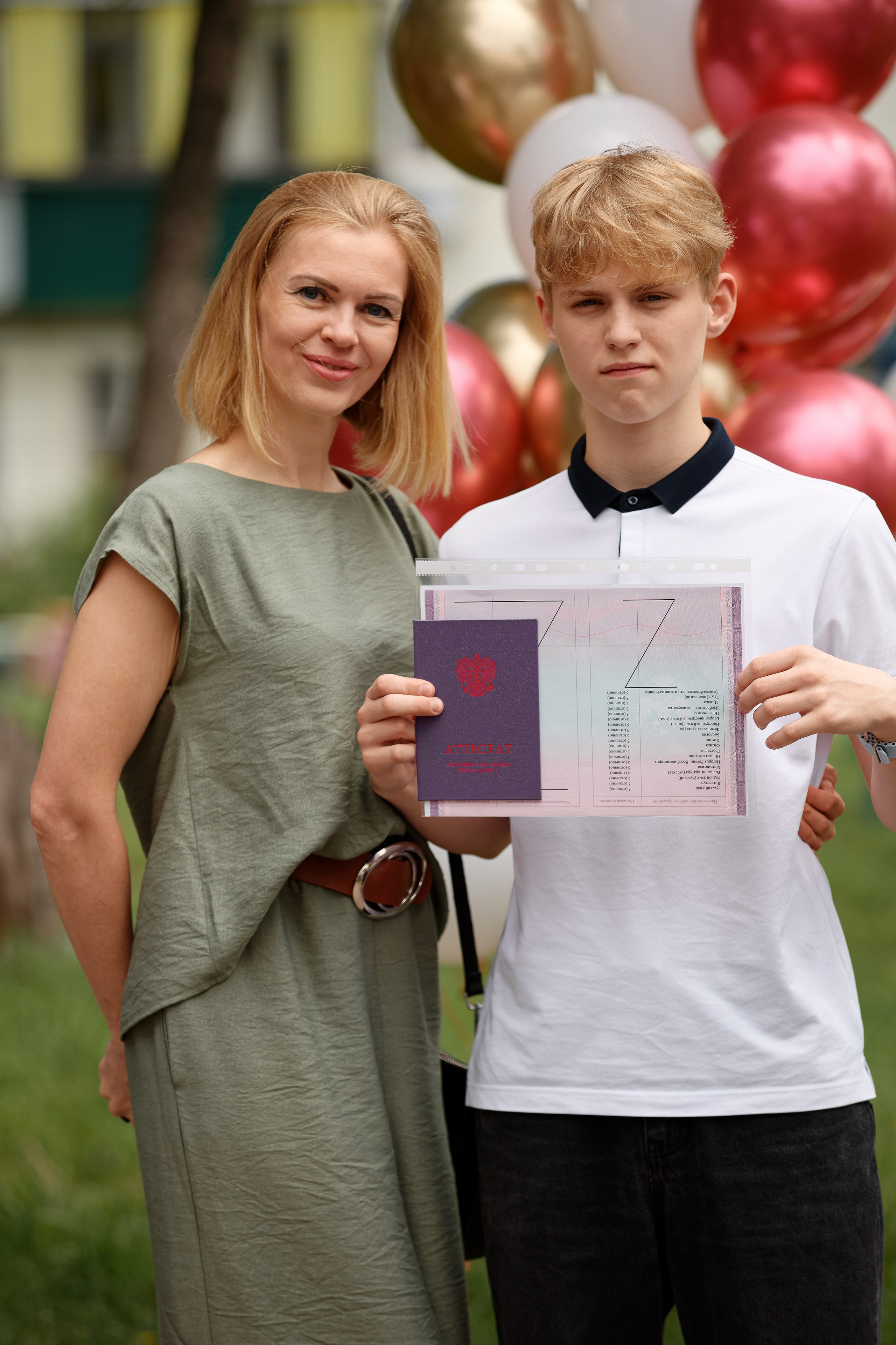 Вручение аттестатов Школа № 57. Семейный фотограф — Макс Белогрудов