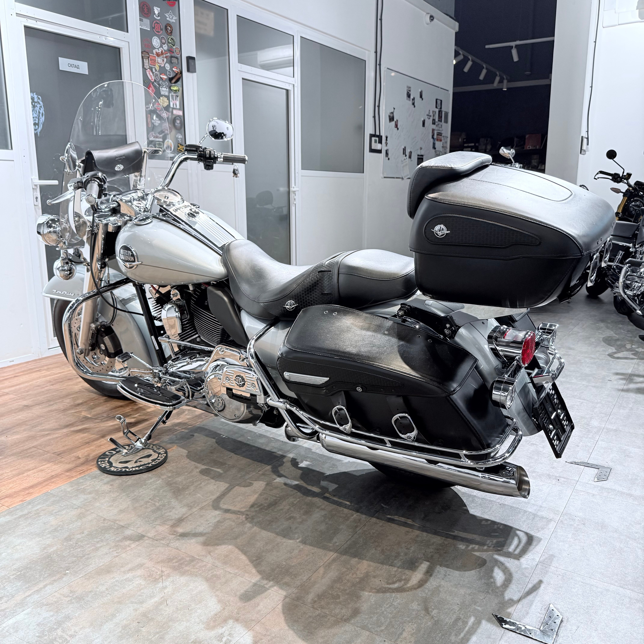 2010 Rоad Кing АBS Light Gray Pearl. Hello Davidson, Москва. Только хорошие мотоциклы…