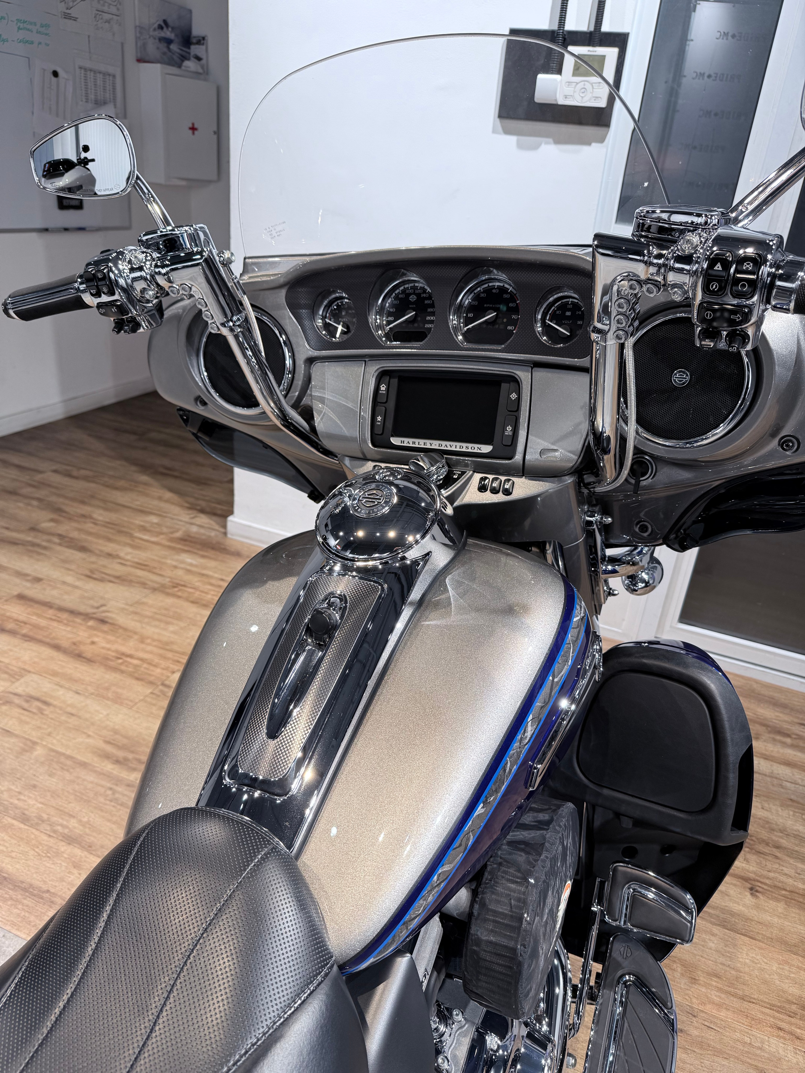 2016 CVO Limited 110. Hello Davidson, Москва. Только хорошие мотоциклы…