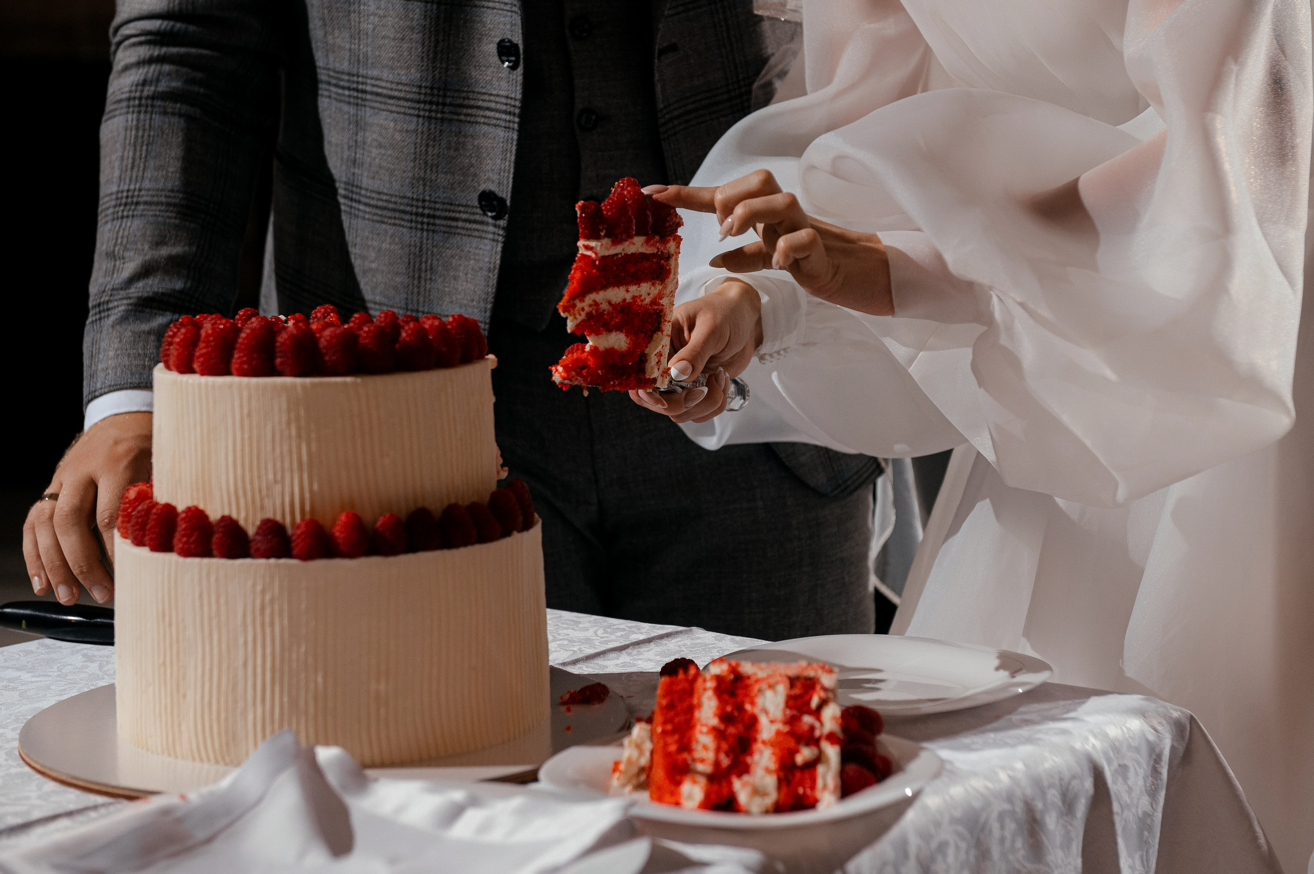 Дождик свадьбе не помеха! Гребнево, Барин. Свадебный и семейный фотограф Виктория Носачёва. Щелково, Москва и МО