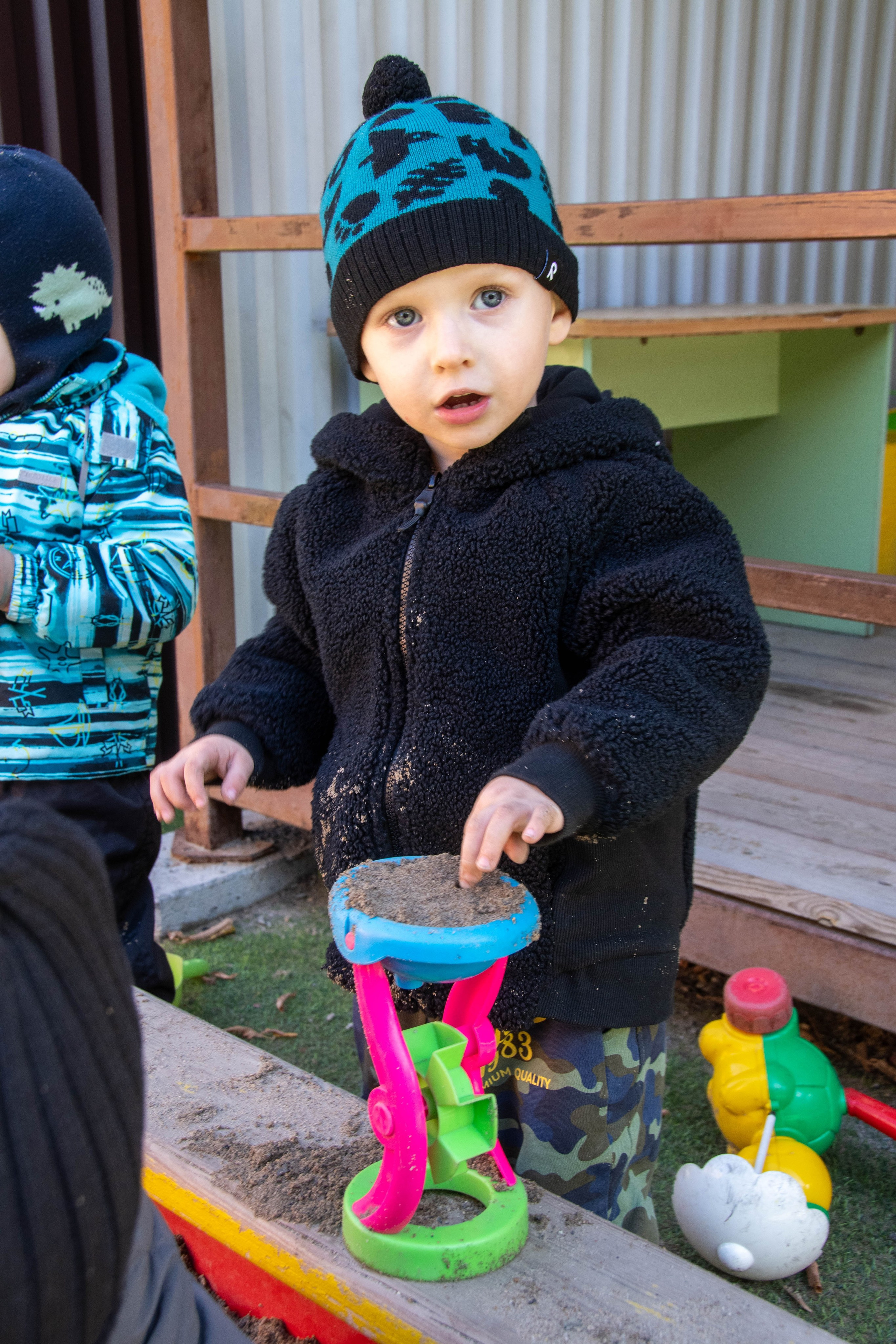 2023 г. День дошкольного работника и прогулка. Репортажный и детский фотограф в Новосибирске