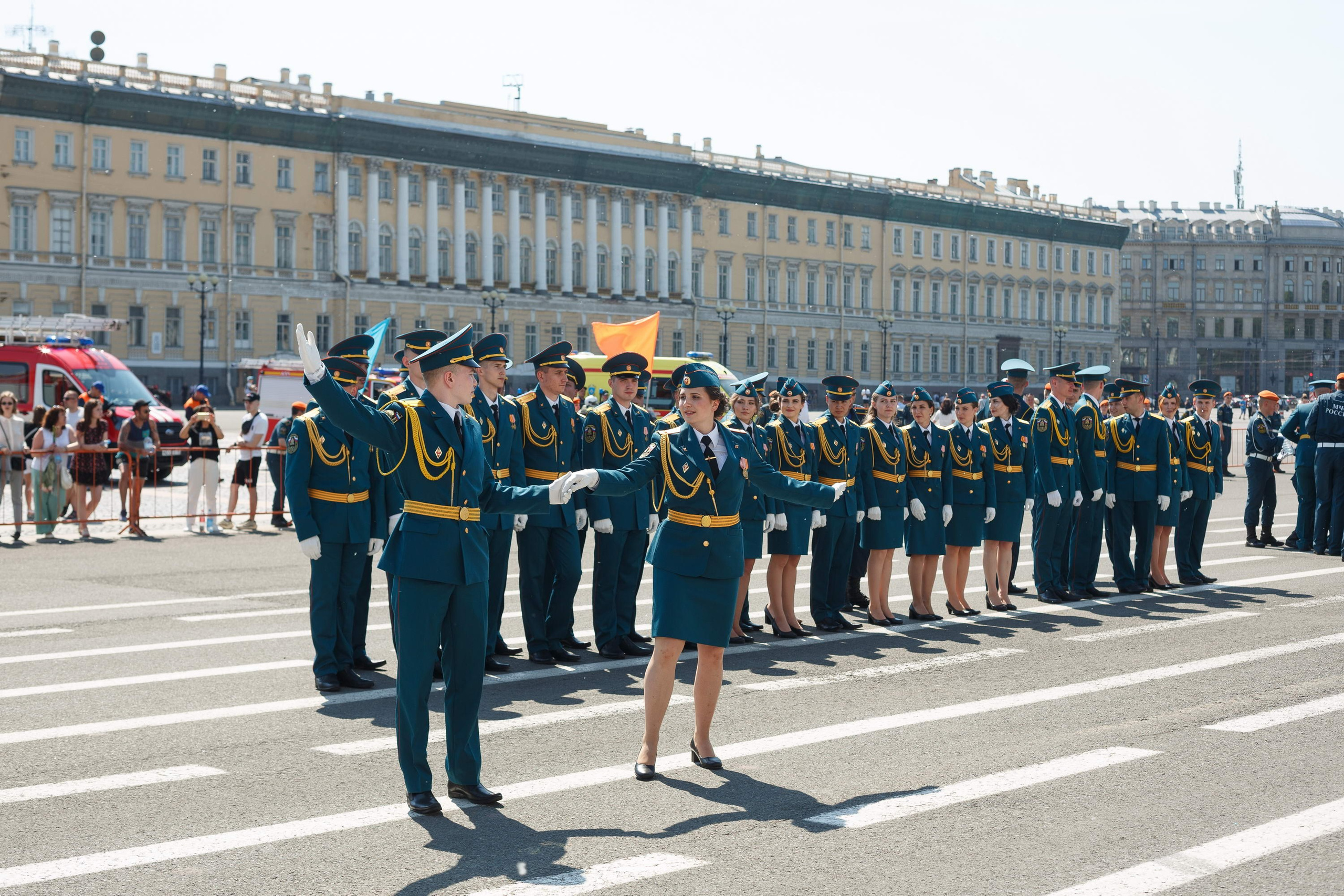 Выпуск офицеров СПб УГПС МЧС России. Свадебный фотограф Игорь Брундасов 8PHOTO на свадьбу венчание загс СПб