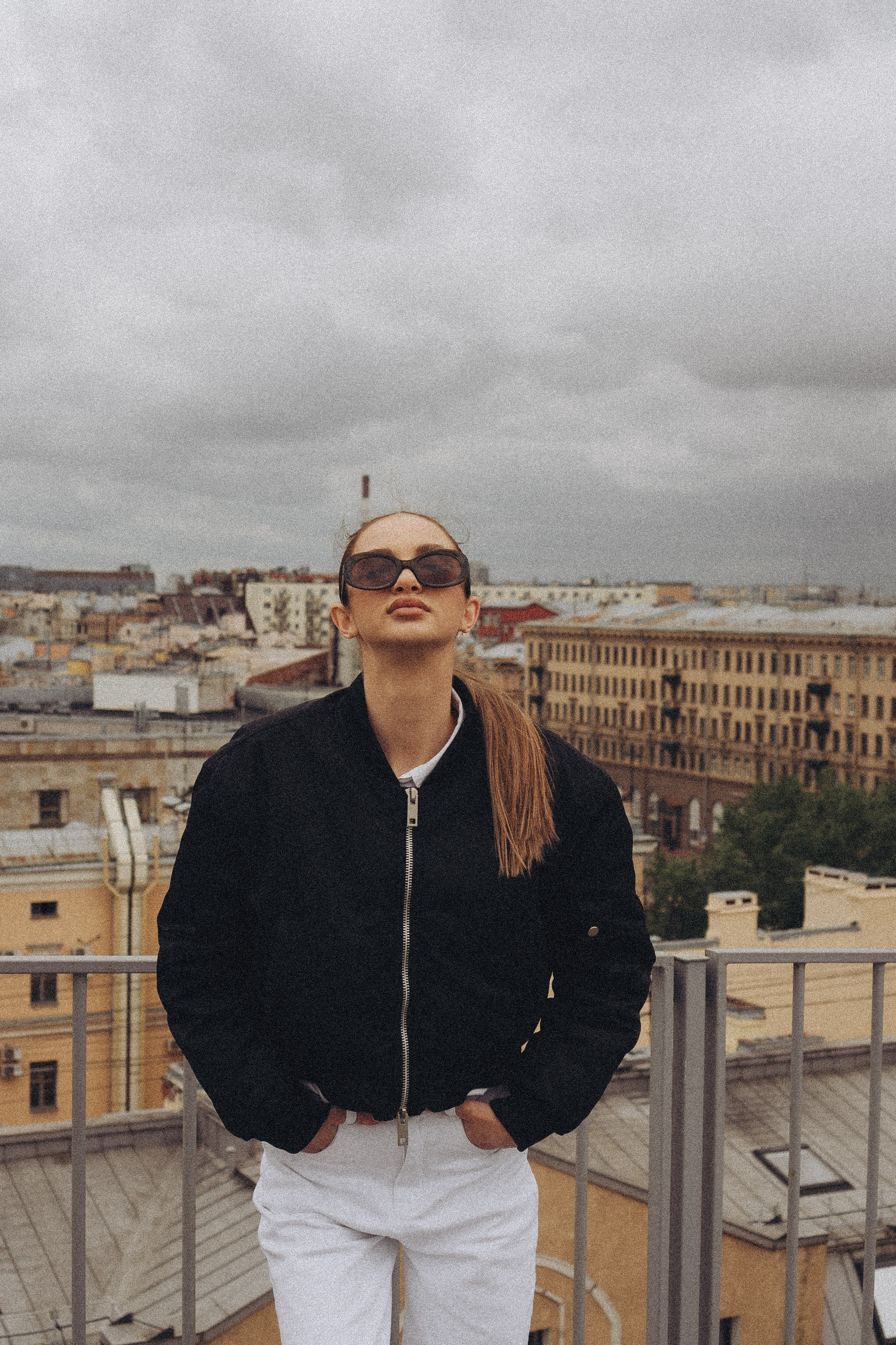 МЫ ГУЛЯЛИ ПРО КРЫШАМ ПИТЕРА. Профессиональный фотограф, Санкт-Петербург — Виктория Богомолова