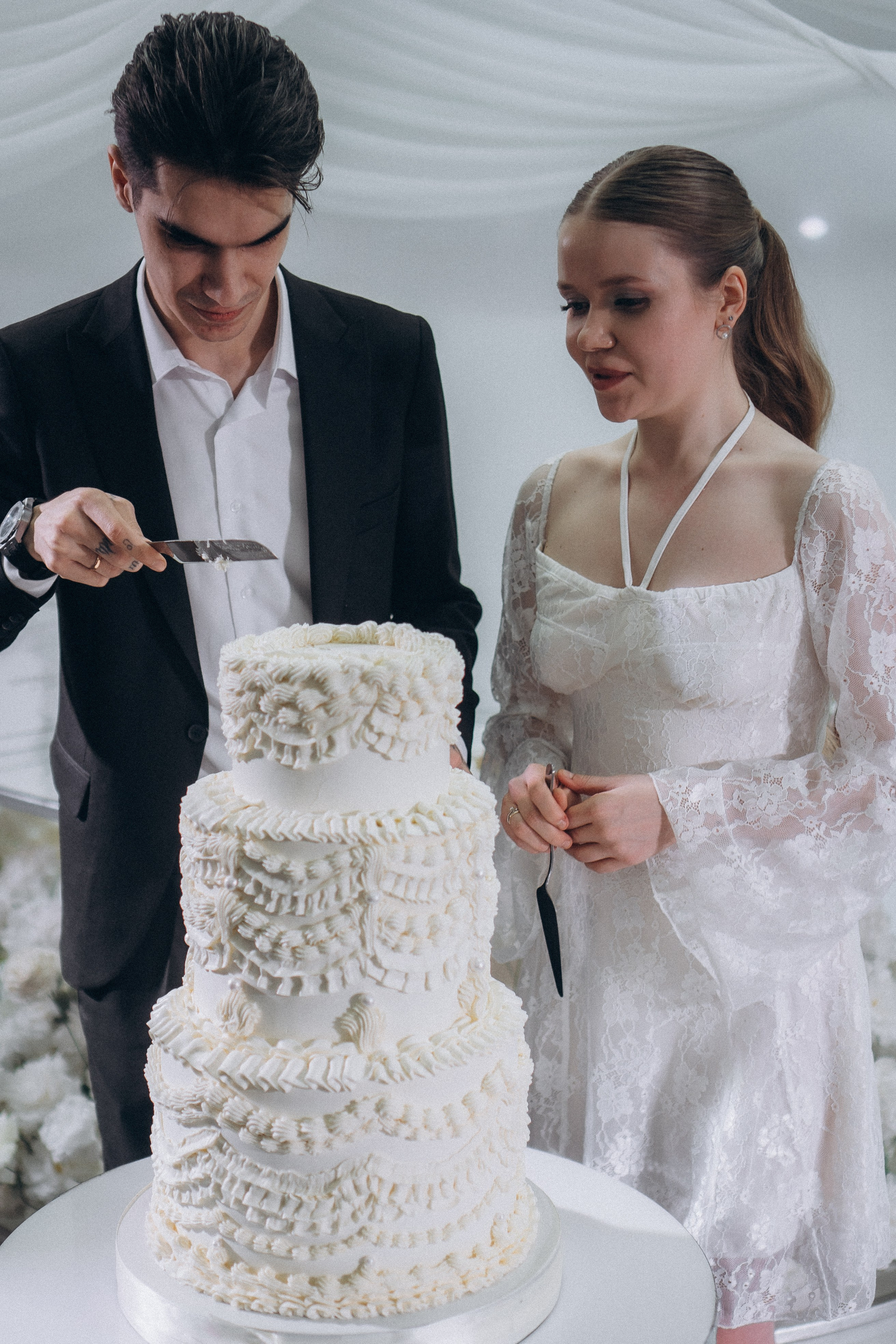 СВАДЕБНАЯ СЬЕМКА СБОРОВ В ОТЕЛЕ И ВЫЕЗД НА ЦЕРЕМОНИЮ (СНЯТО В СИБИРЕ В НИЖНЕВАРТОВСКЕ). Профессиональный фотограф, Санкт-Петербург — Виктория Богомолова