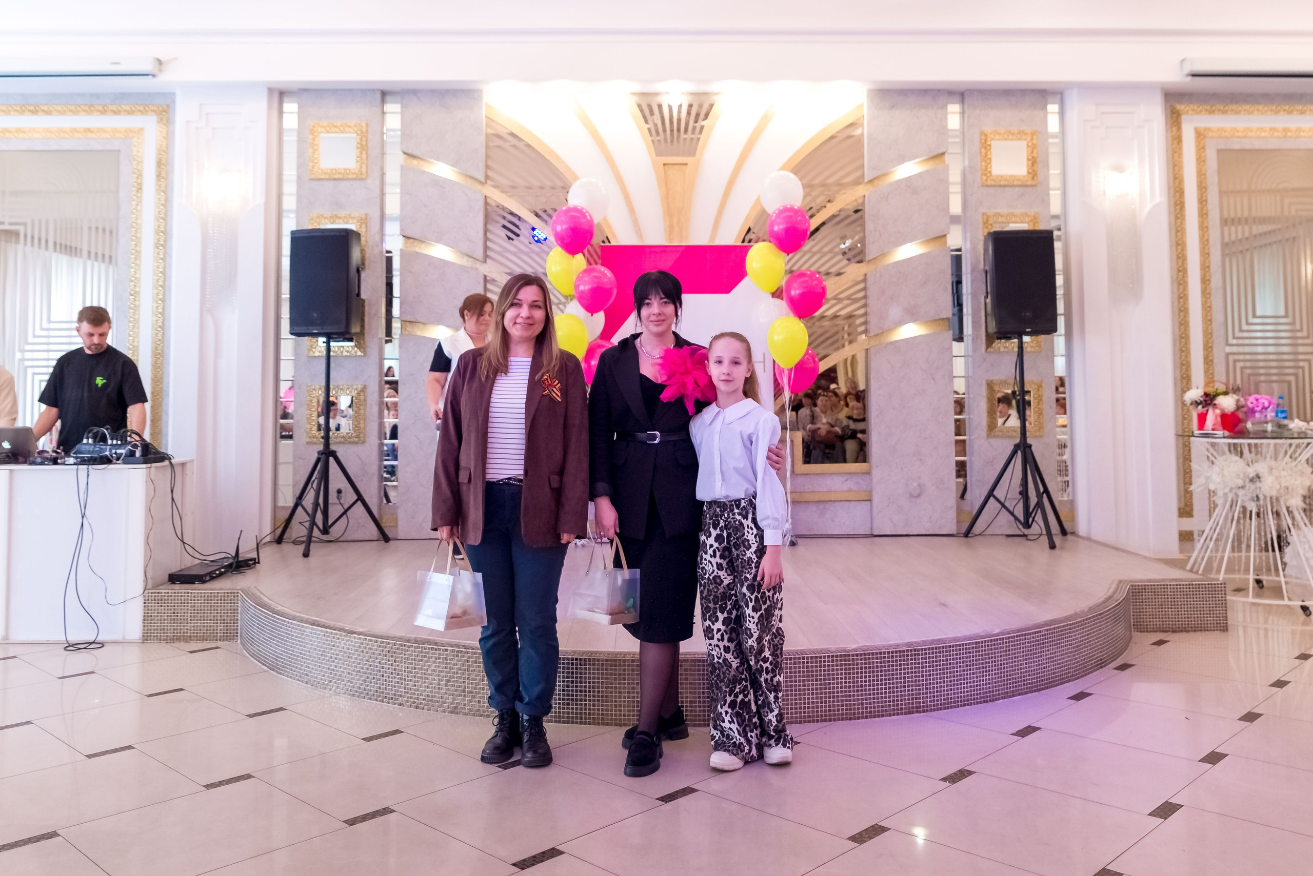 Фестиваль Ради мира от АУКЦИОН ДОБРА 🔥. Женский фотограф Крещение Венчание Москва Брянск