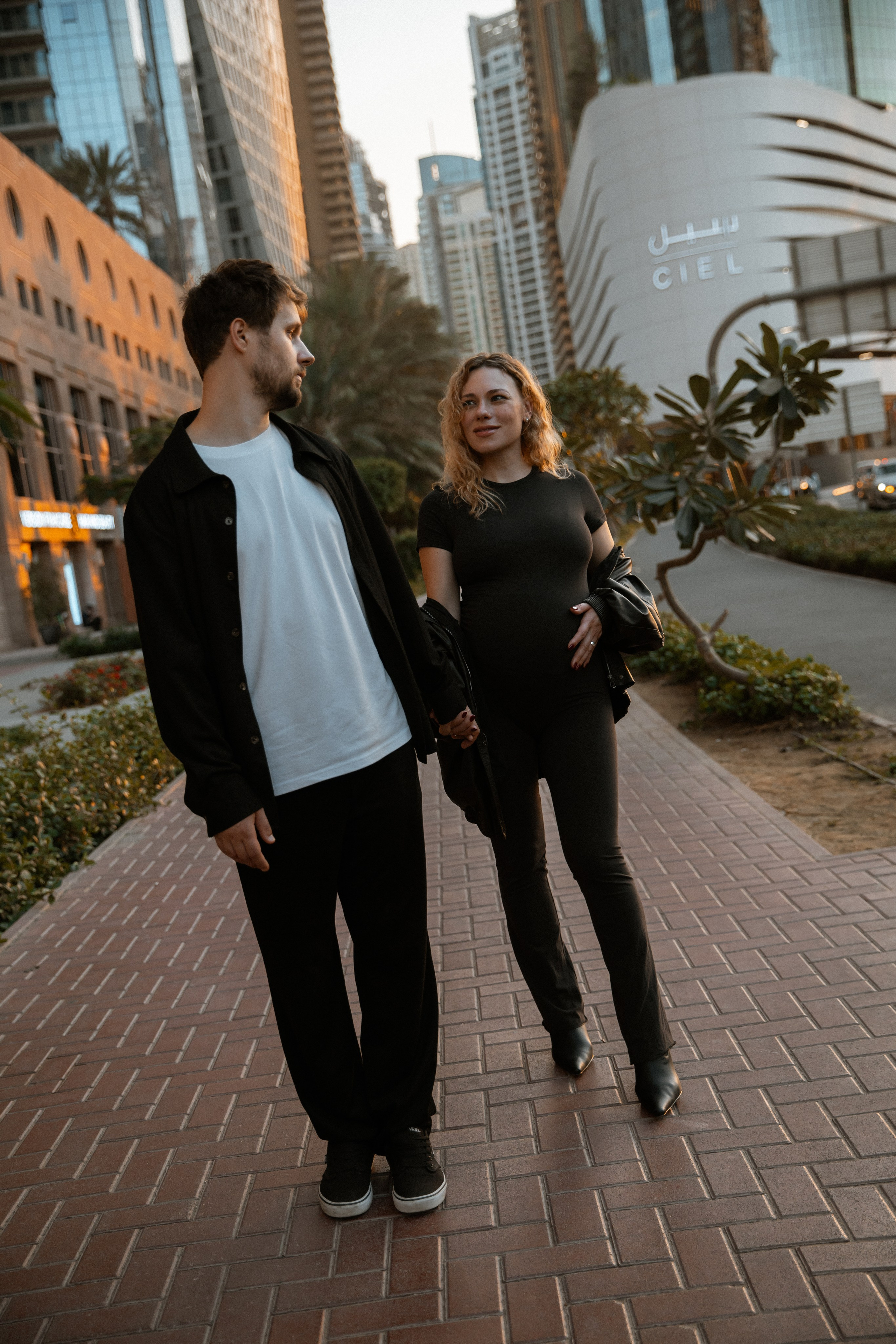 Street Style pregnancy. Валерия Солнцева свадебный и семейный фотограф