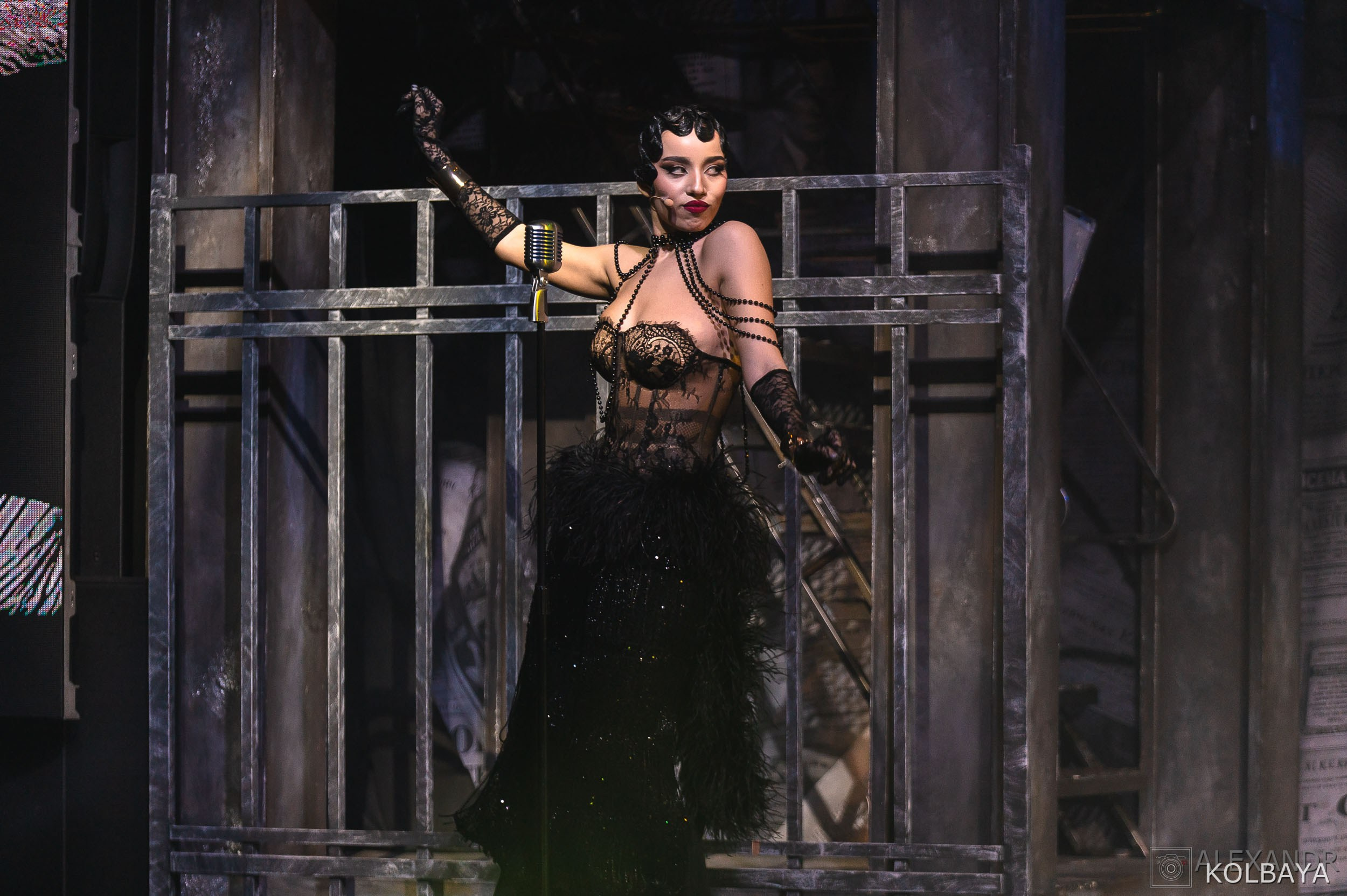 Фотографии со спектакля «Однажды в городе N». Концертный и театральный репортажный фотограф в Москве Александр Колбая