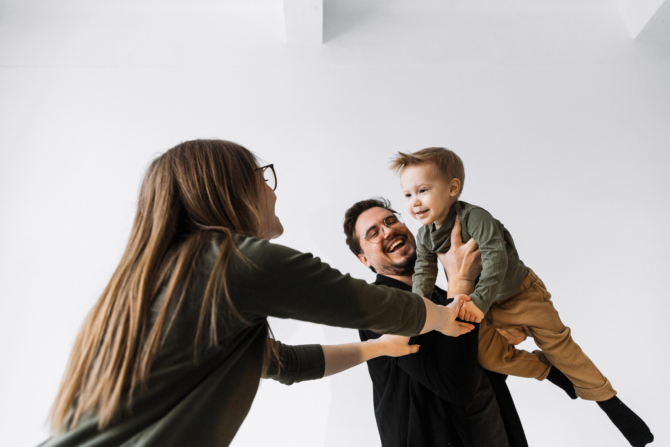 Белые стены. Свадебный и семейный фотограф Харольцева Наталья