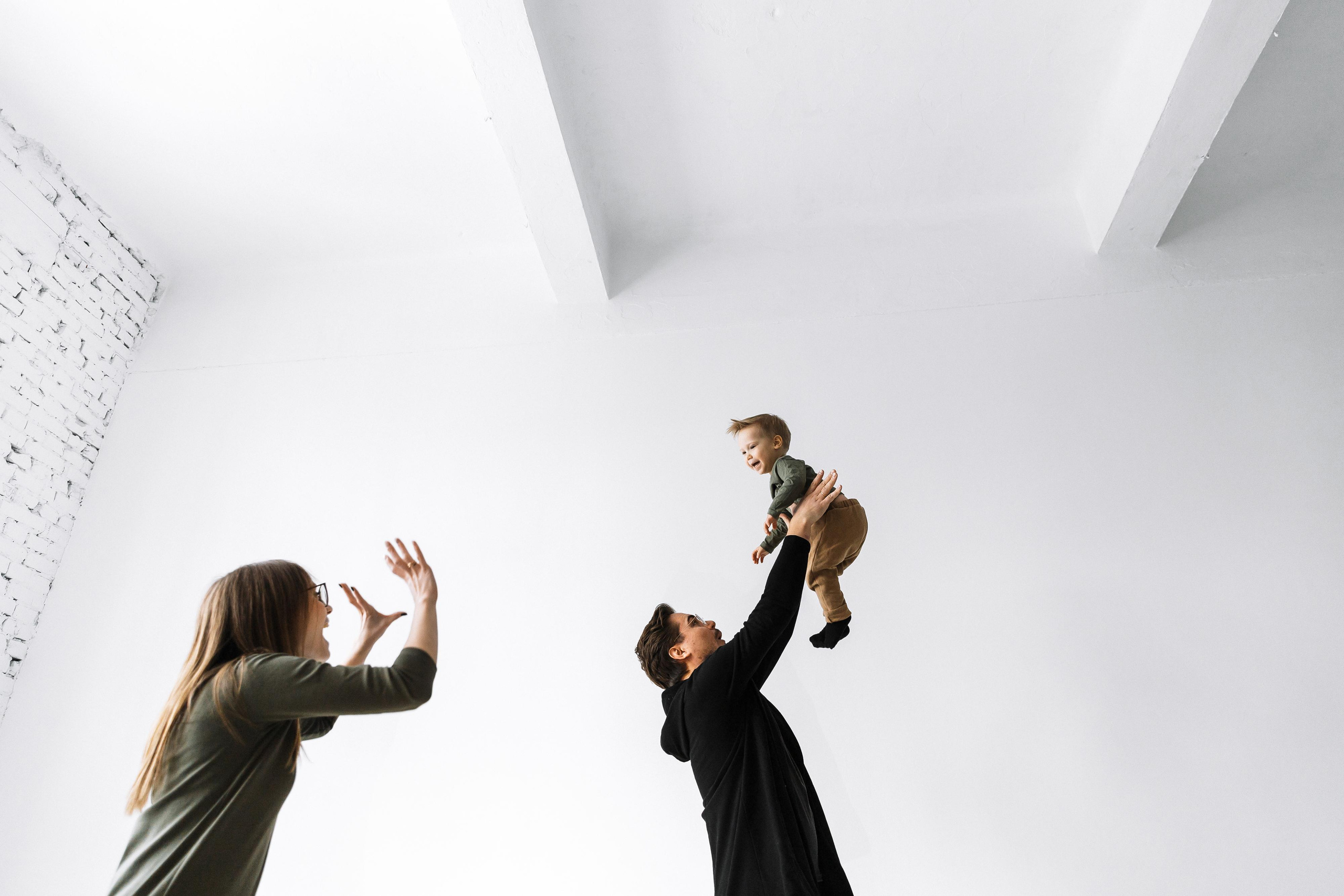 Белые стены. Свадебный и семейный фотограф Харольцева Наталья