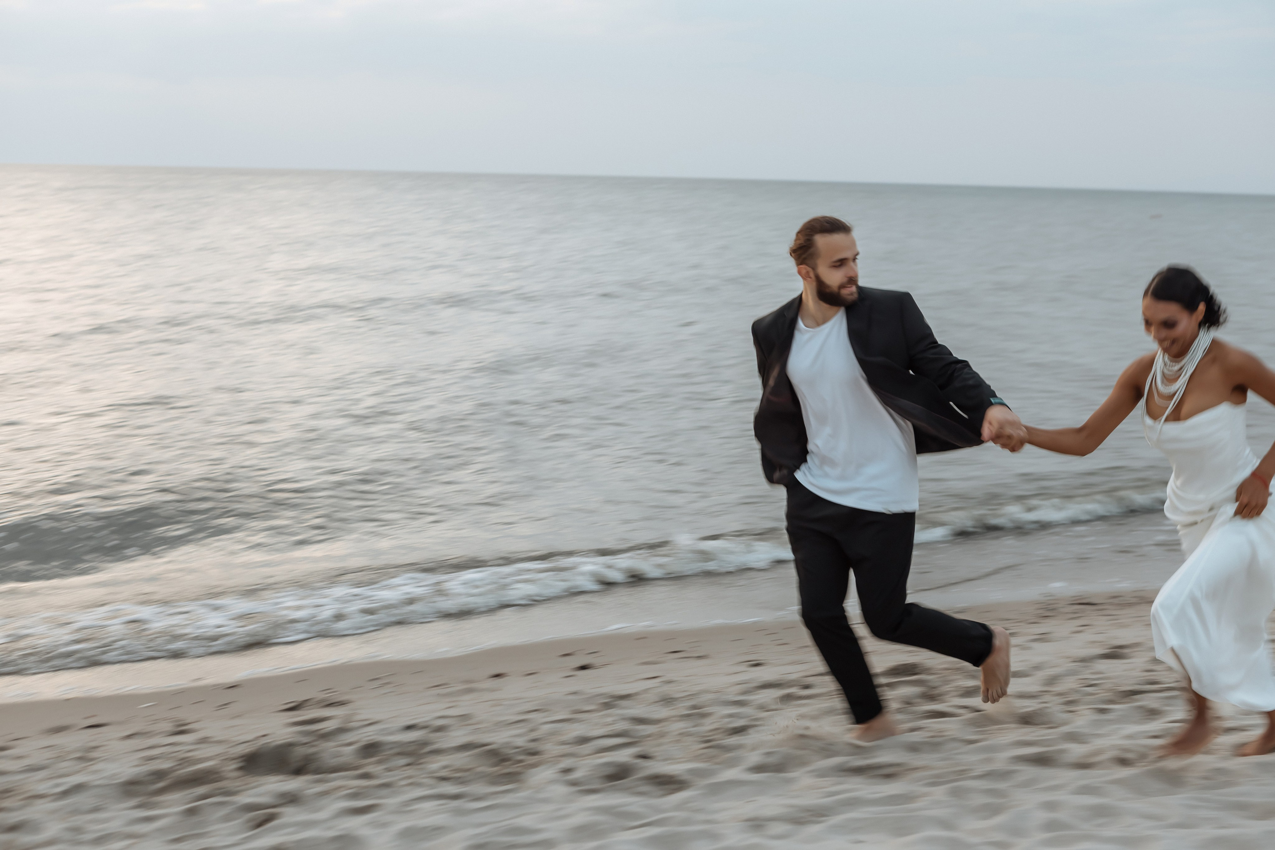 Свадьба для двоих на море. Свадебный фотограф  Калининград | Москва