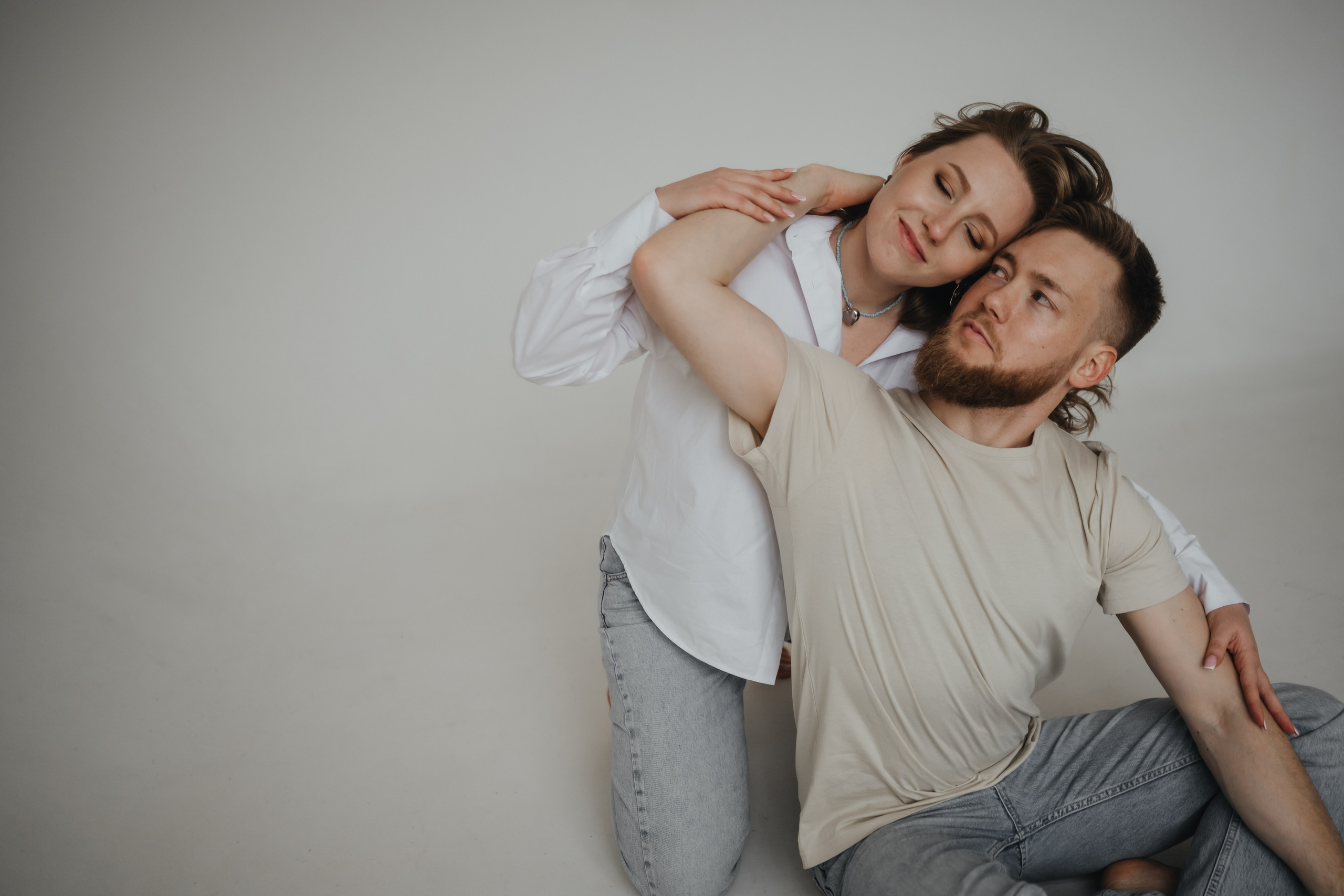 Love Story фотосессия в студии. Свадебный и семейный фотограф и видеограф, Крым, Москва, Санкт -Петербург