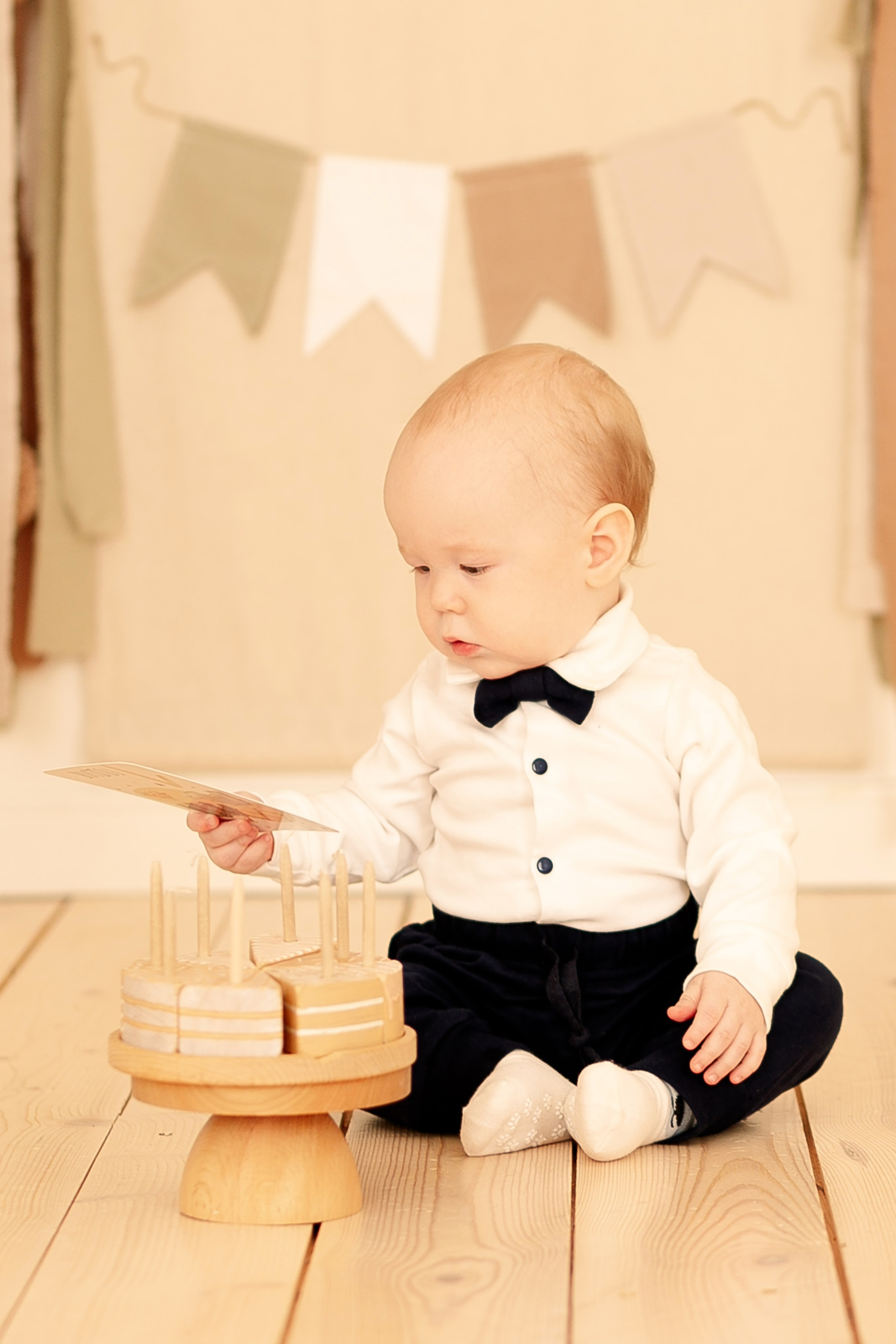 Тимуру 1 годик. Семейный фотограф Фотосессия беременности  Екатеринбург Елена Луткова