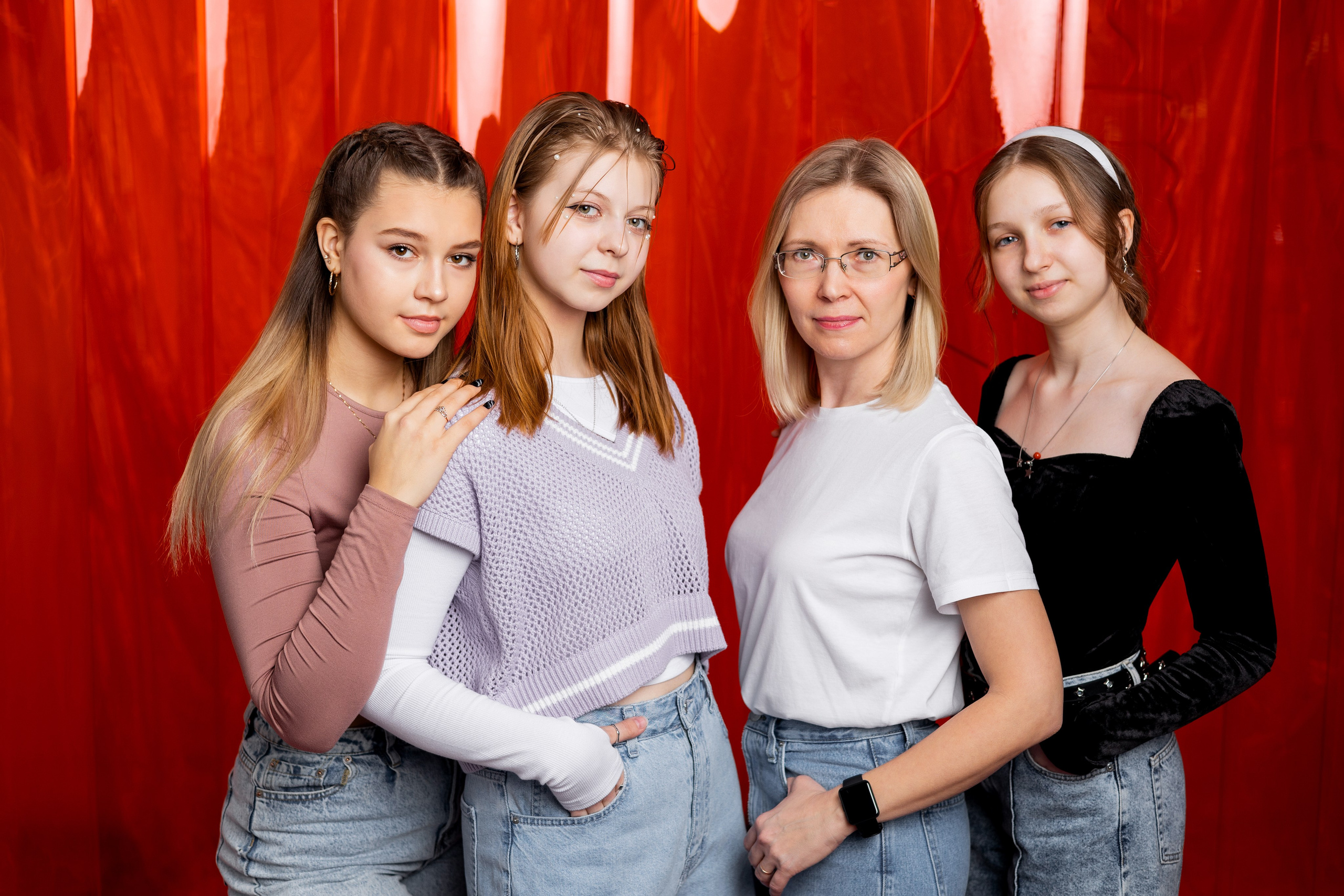 Зал Plaza. Выпускные альбомы. Школьный и семейный фотограф Виктория Игнатьева