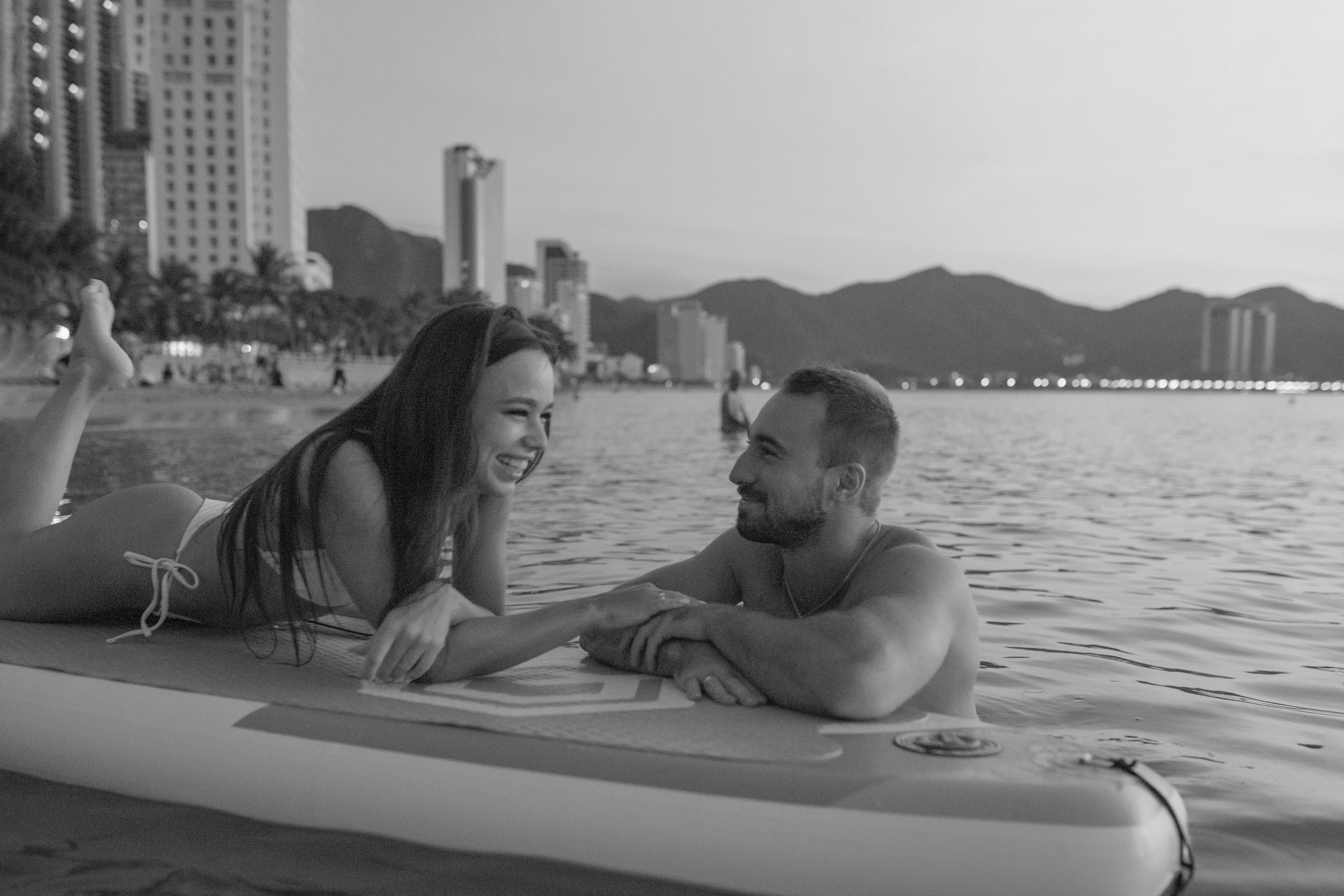 Рассветная прогулка на сапах Ярослав и Анастасия. Главная