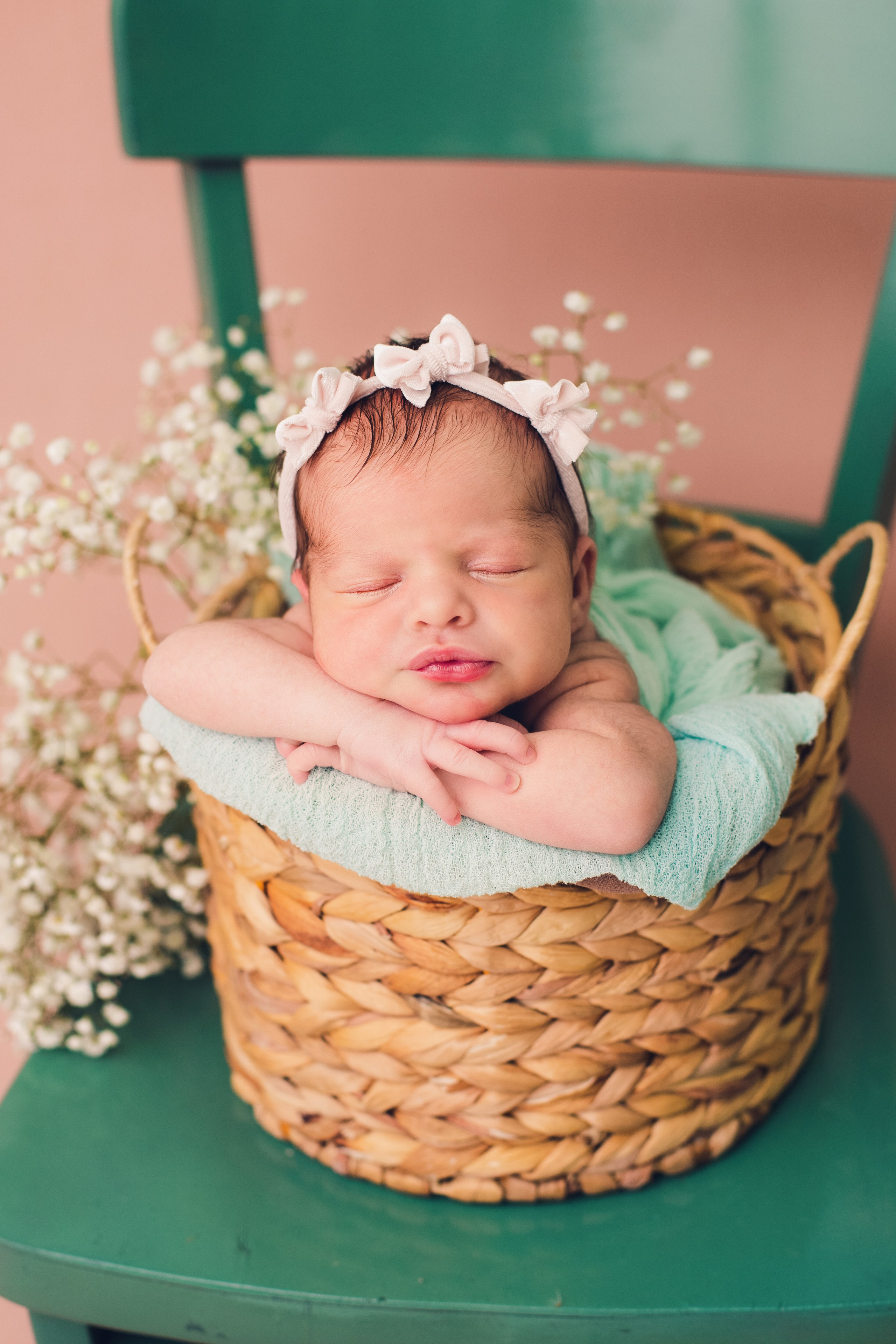 Алина. Фотограф новорожденных в г. Россошь Виктория Нечепуренко