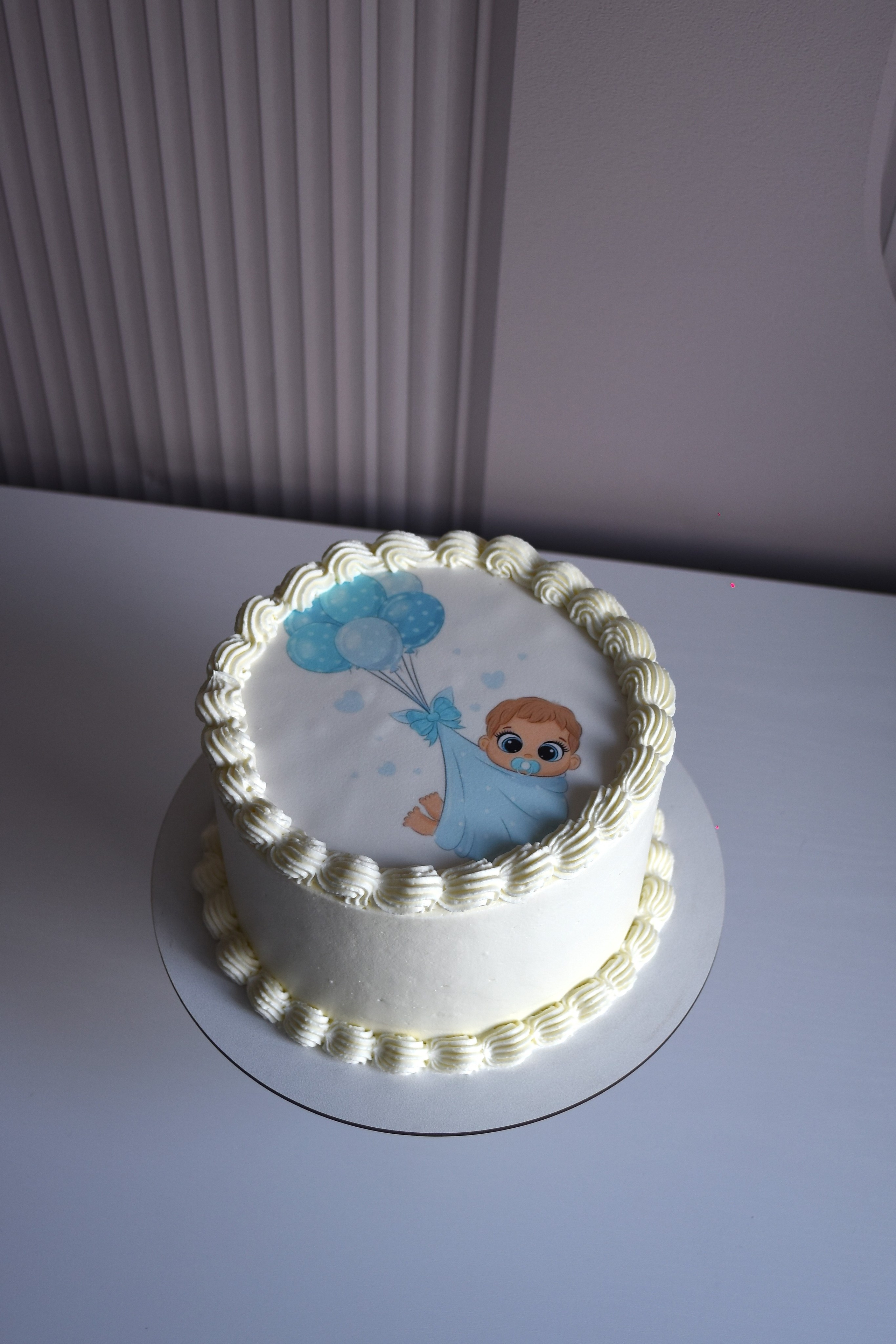 Торты на праздники. Семейная кондитерская. Торты и десерты на заказ в Москве и области