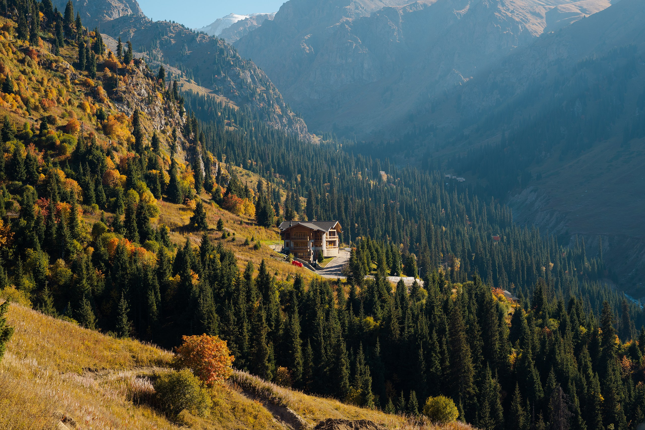 Чимбулак — 2025. Photographer in Almaty — Alexey Konkov | Reportage, Weddings, Portraits, Love Story