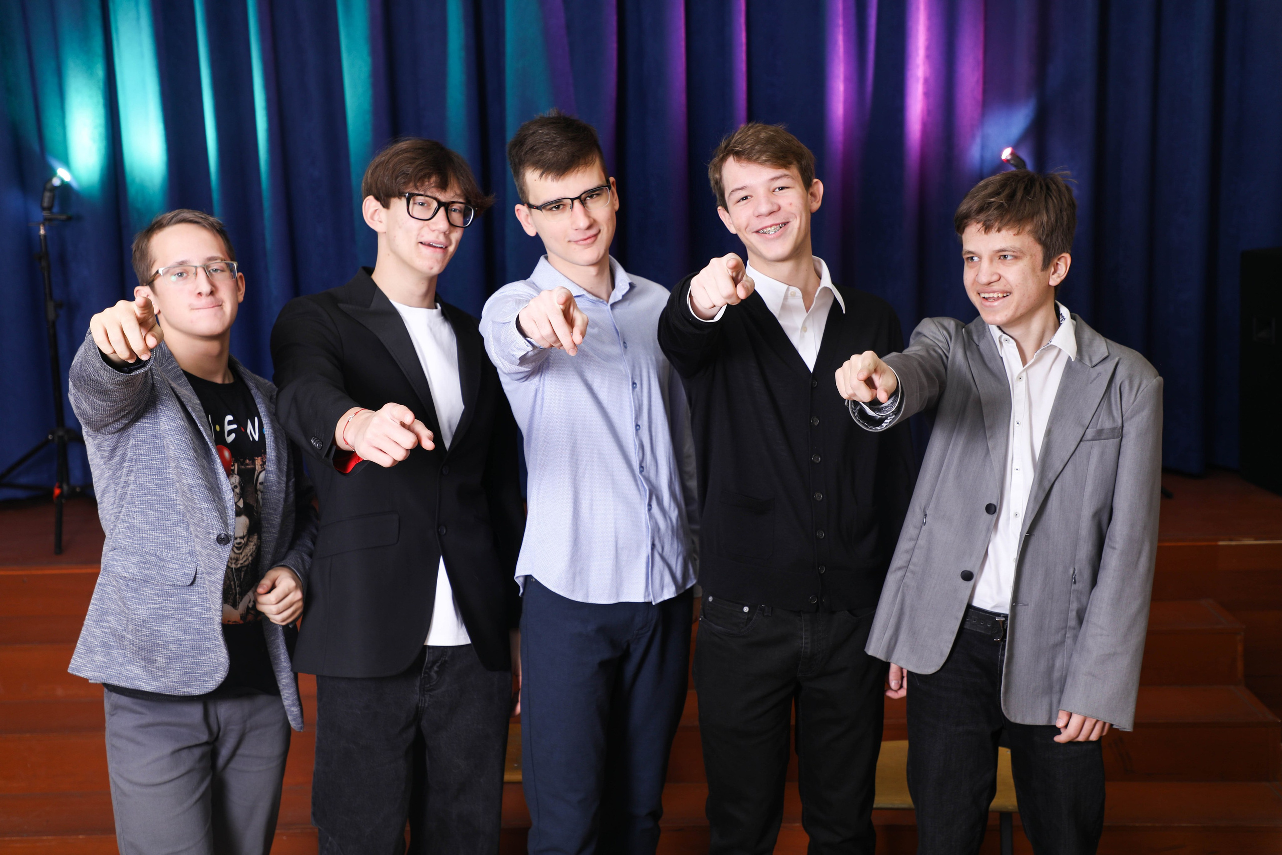 Школа 9-11 классы. Школьный фотограф Олеся Галатова