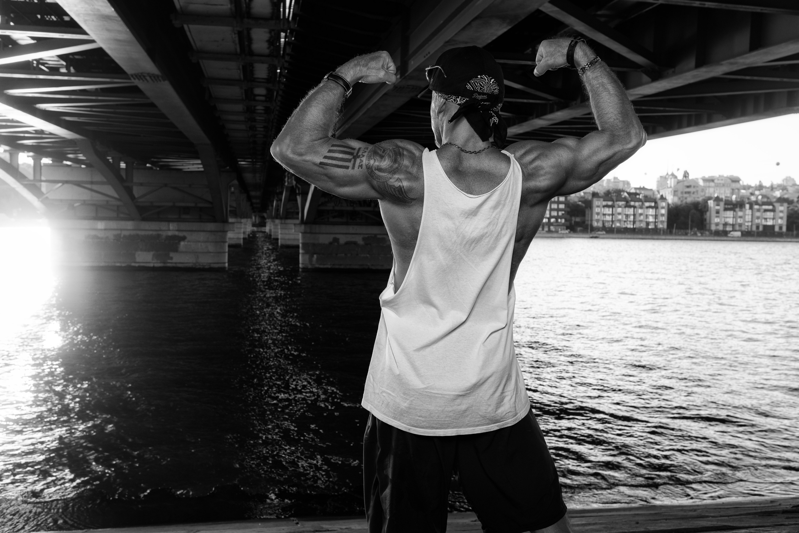 Фотосет на улице и спортплощадке с Александром для контента. Дмитрий Шульгин, портретный фотограф в Воронеже