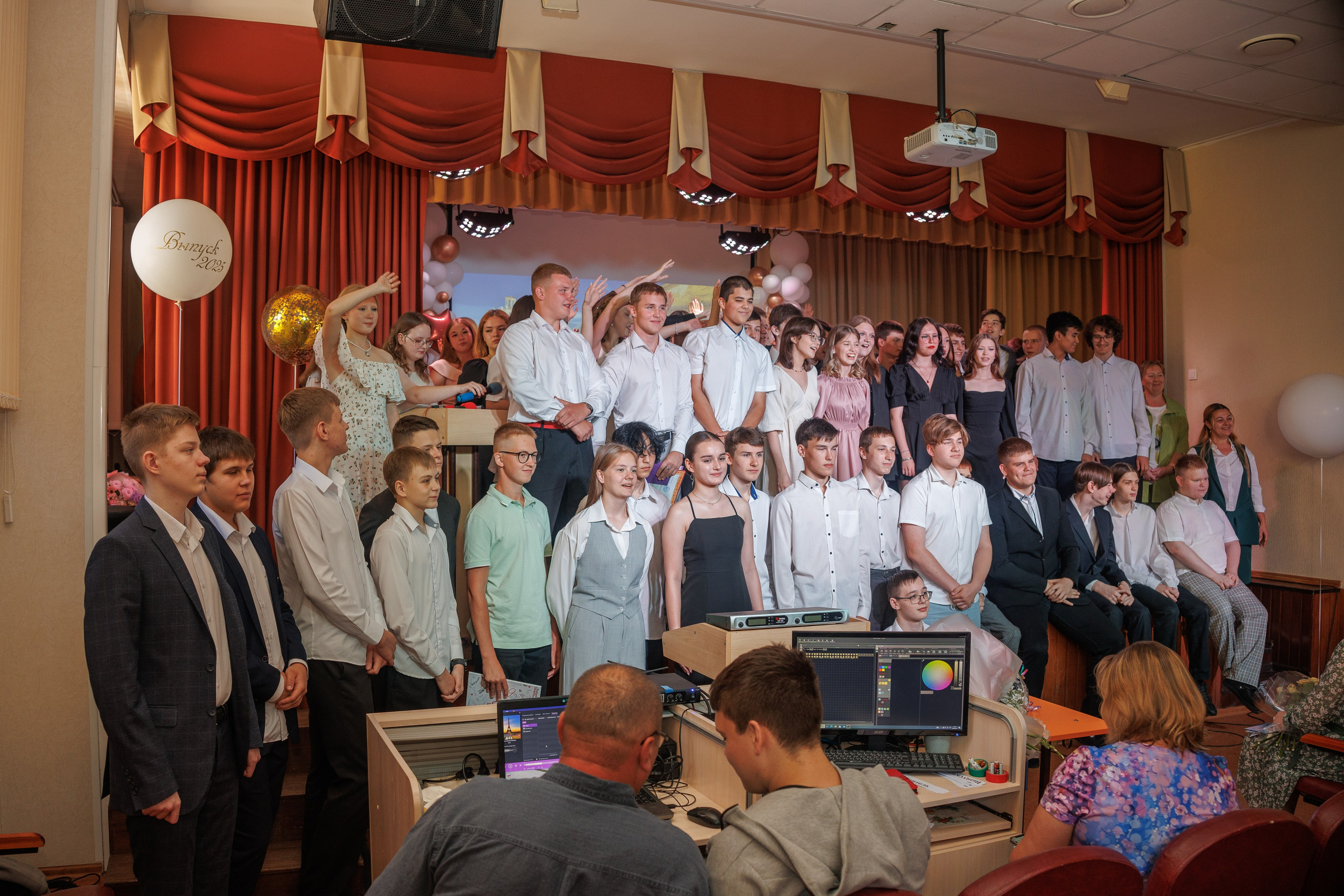 Вручение аттестатов. Свадебный и семейный фотограф в Новосибирске Ирина Дорошкова