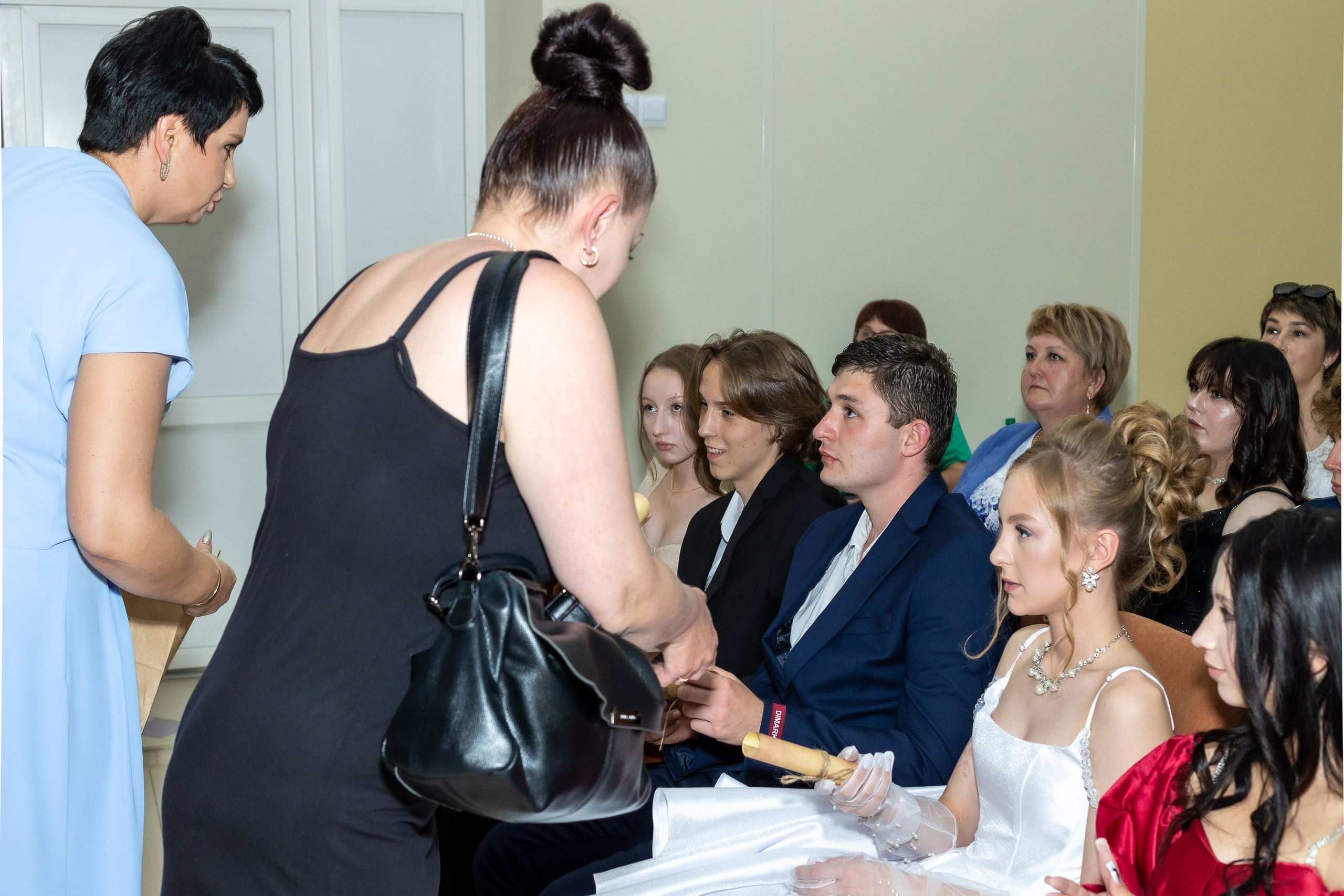 Вручение аттестата 2025. Выпускные альбомы Майкоп, Краснодар Елена Золотарева