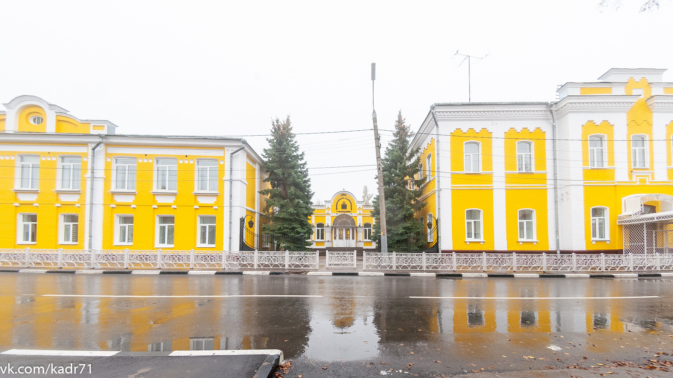 Тульский кремль осень (старенький 5Д и зенитар). Фотограф в Туле Крупский АнДРей. Фотостудия «КАДР71» в Туле