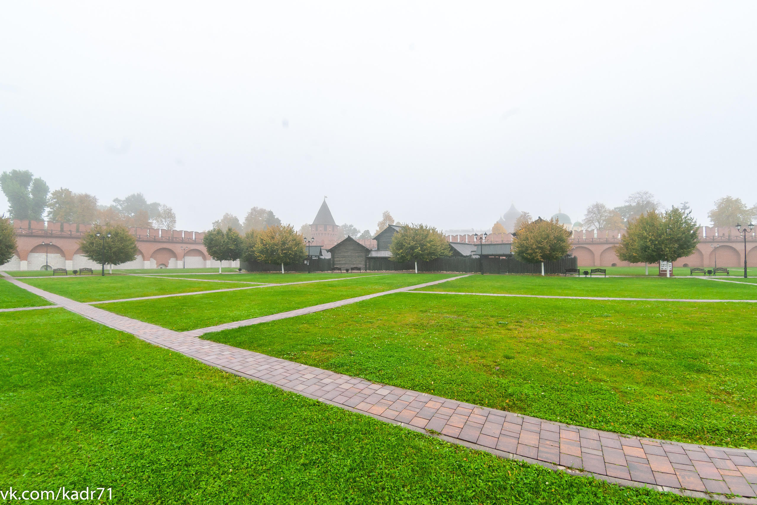 Тульский кремль осень (старенький 5Д и зенитар). Фотограф в Туле Крупский АнДРей. Фотостудия «КАДР71» в Туле