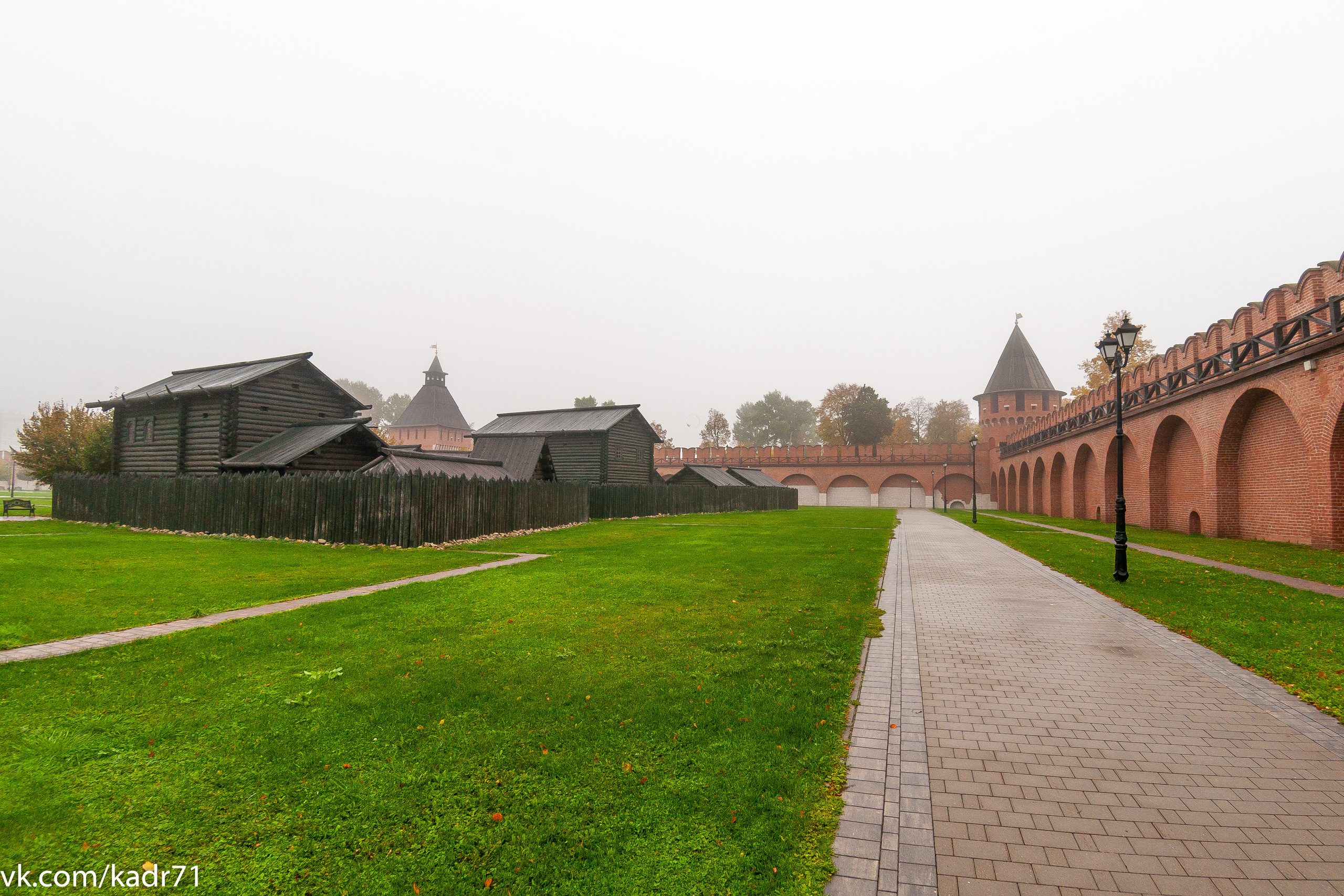 Тульский кремль осень (старенький 5Д и зенитар). Фотограф в Туле Крупский АнДРей. Фотостудия «КАДР71» в Туле