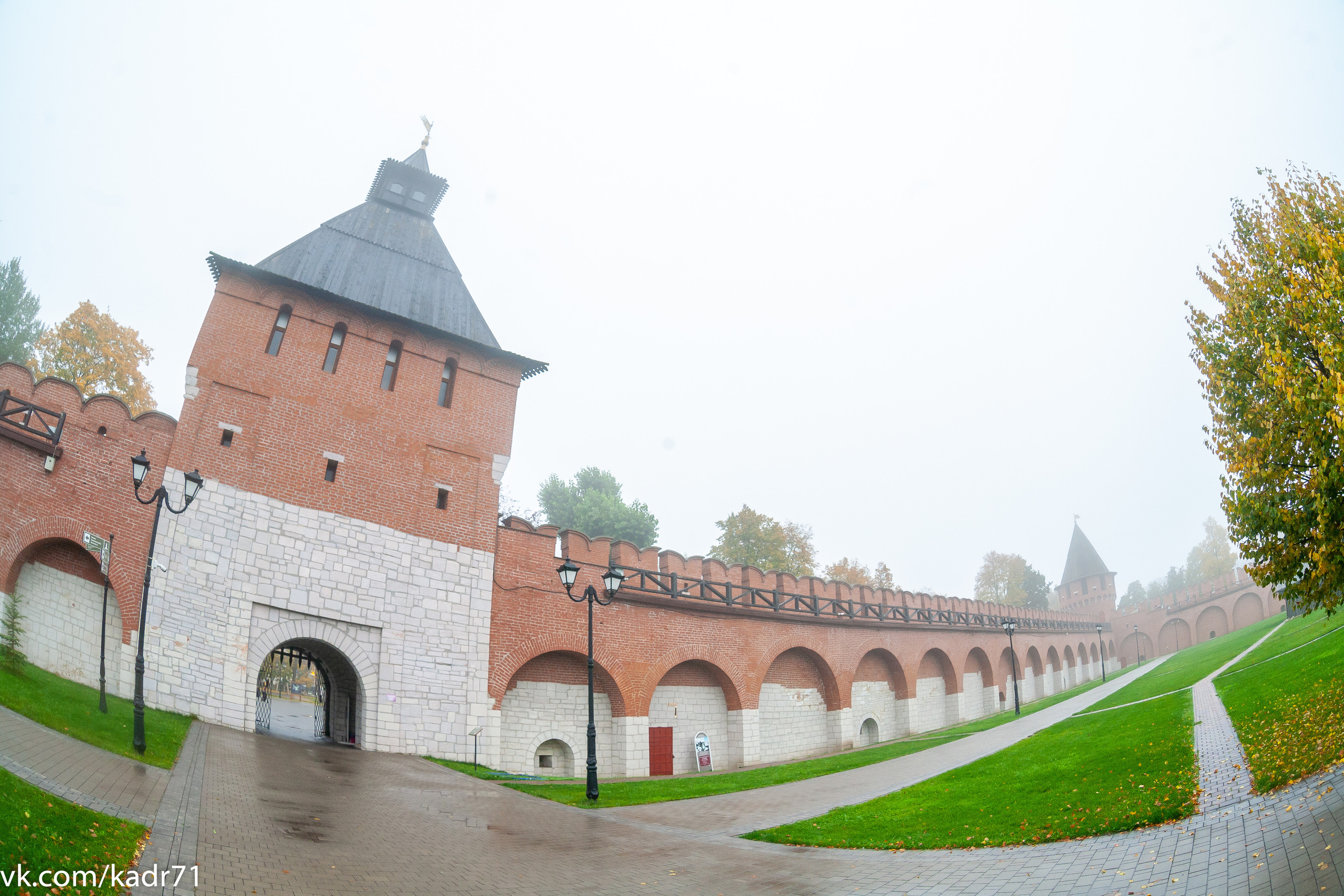 Тульский кремль осень (старенький 5Д и зенитар). Фотограф в Туле Крупский АнДРей. Фотостудия «КАДР71» в Туле