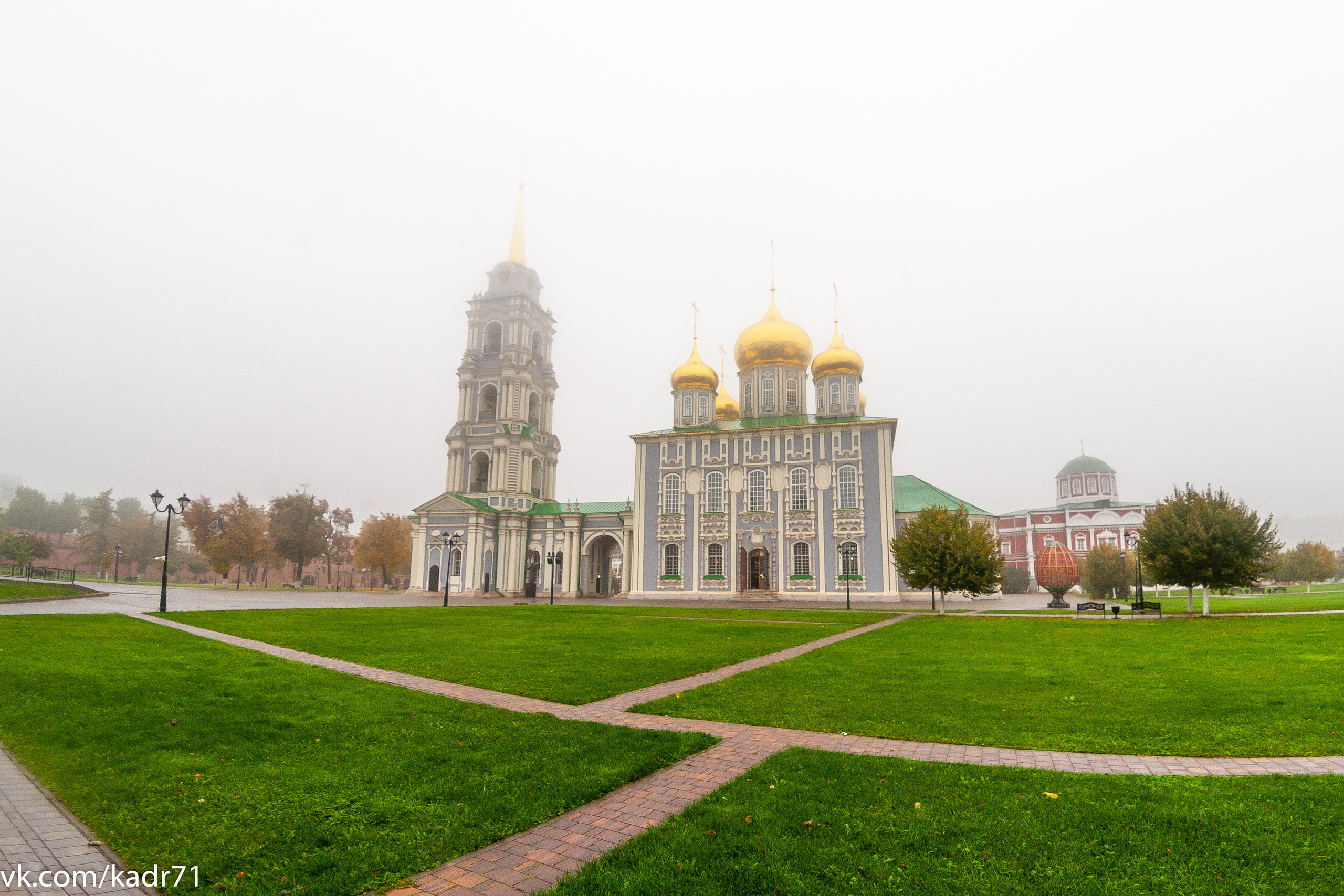 Тульский кремль осень (старенький 5Д и зенитар). Фотограф в Туле Крупский АнДРей. Фотостудия «КАДР71» в Туле