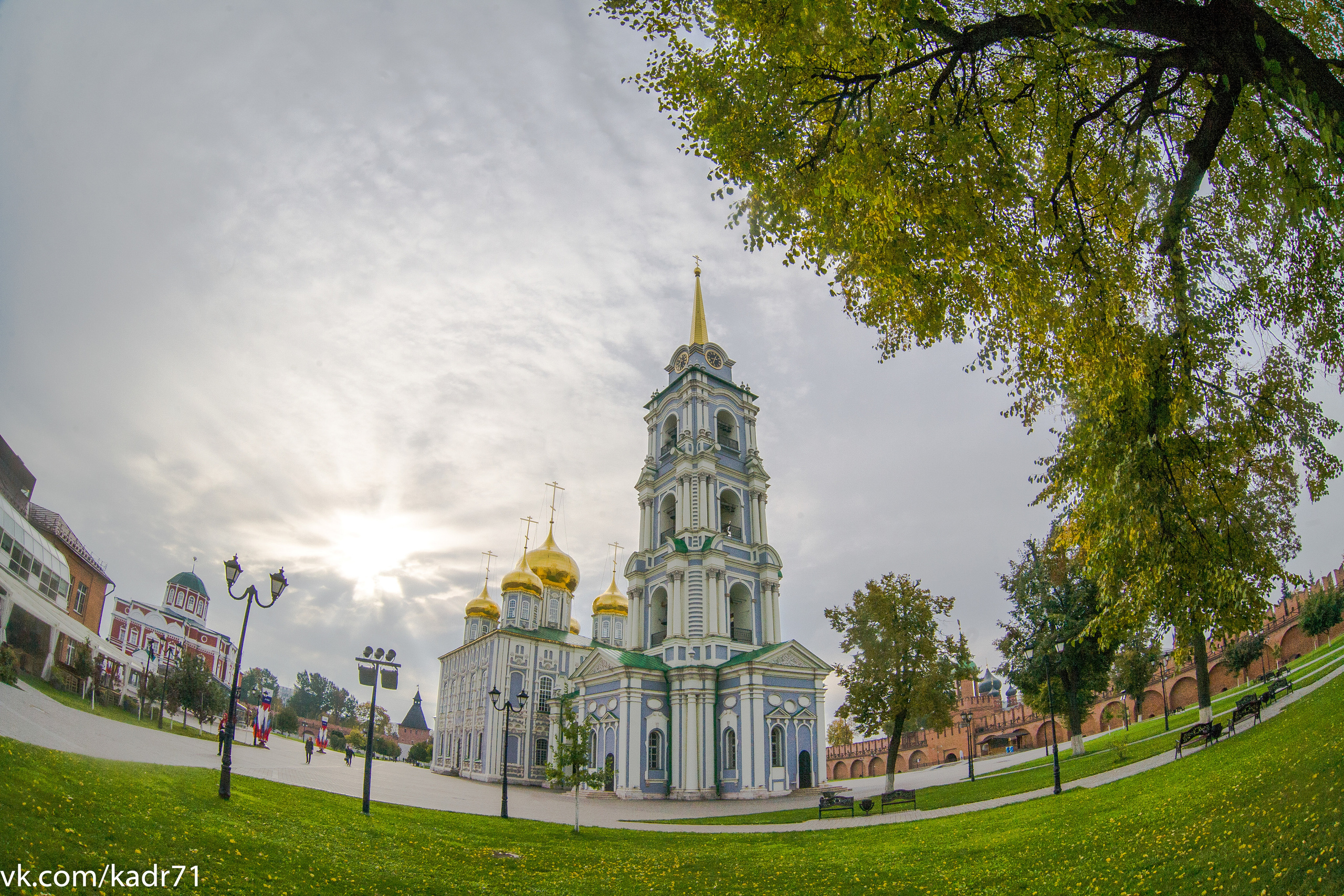 Тульский кремль осень (старенький 5Д и зенитар). Фотограф в Туле Крупский АнДРей. Фотостудия «КАДР71» в Туле