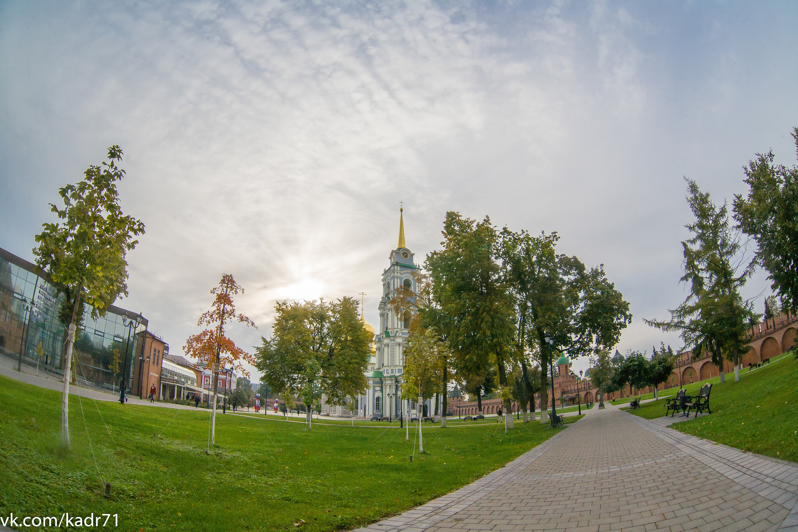 Тульский кремль осень (старенький 5Д и зенитар). Фотограф в Туле Крупский АнДРей. Фотостудия «КАДР71» в Туле